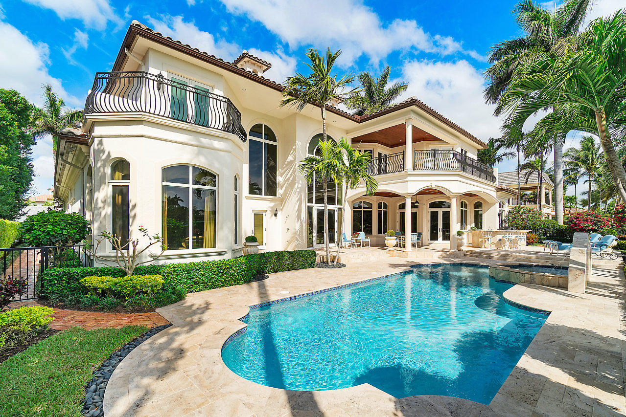 ROYAL PALM YACHT & COUNTRY CLUB - Residential