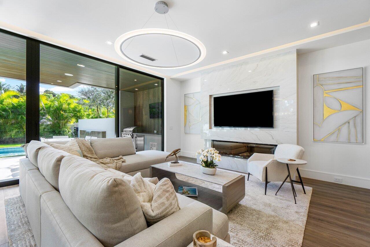 BOCA RATON RIVIERA UNIT B IN - Residential