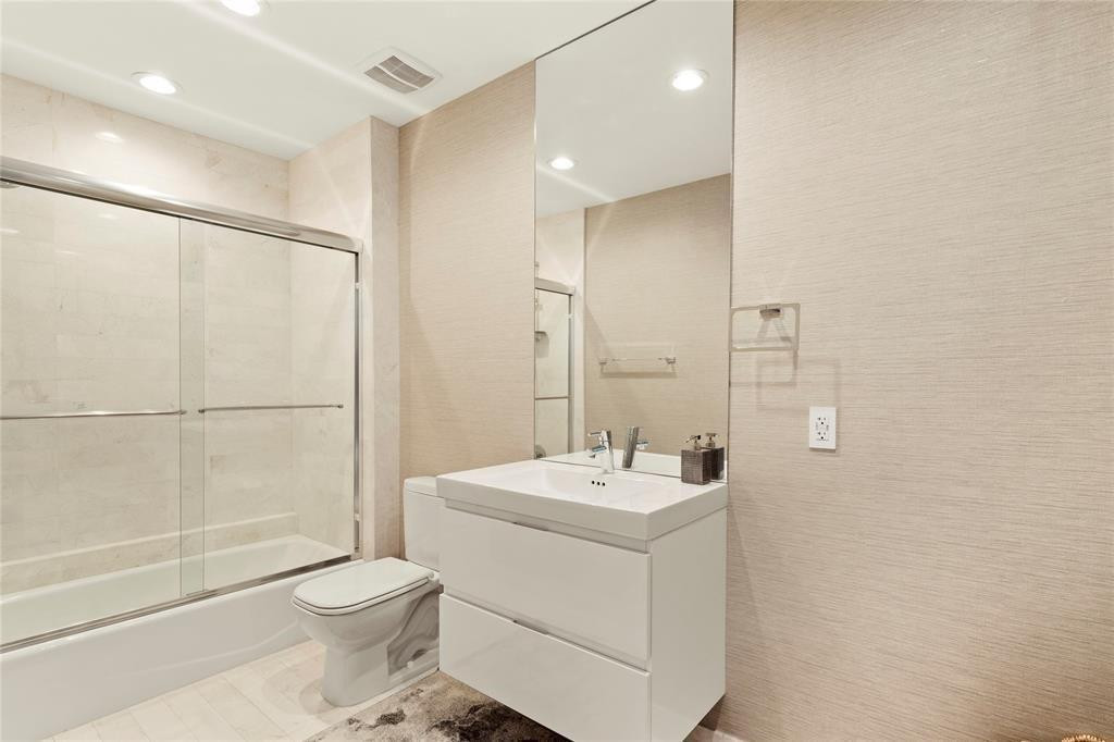 MARINA PALMS RESIDENCES N - Residential