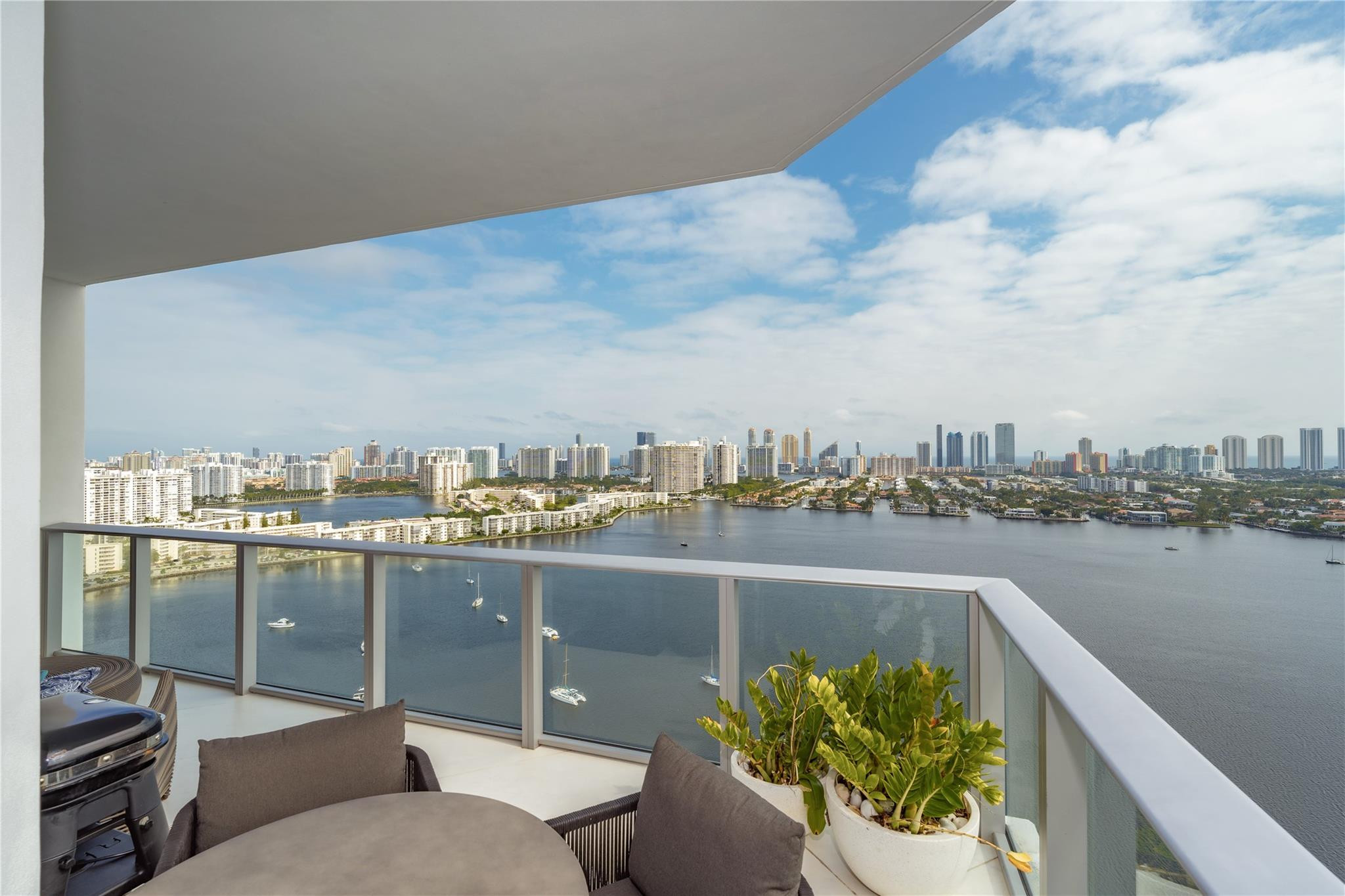 MARINA PALMS RESIDENCES N - Residential