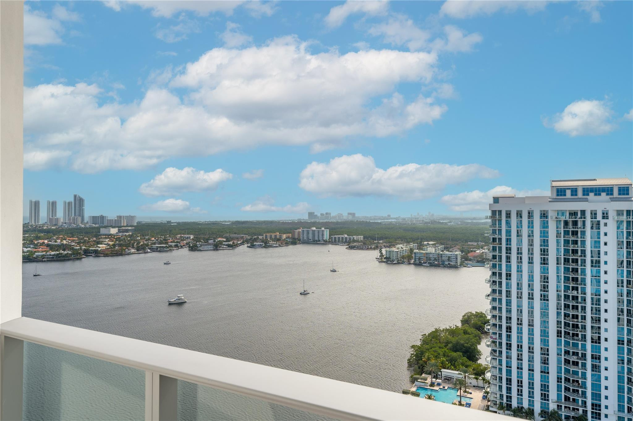 MARINA PALMS RESIDENCES N - Residential