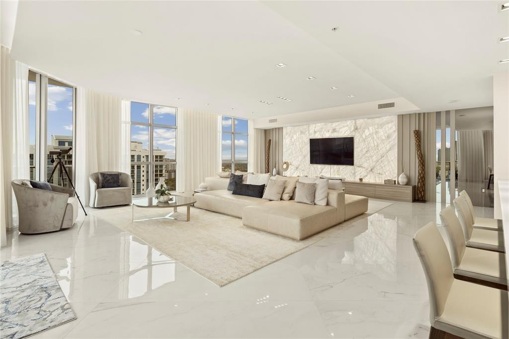 MARINA PALMS RESIDENCES N - Residential