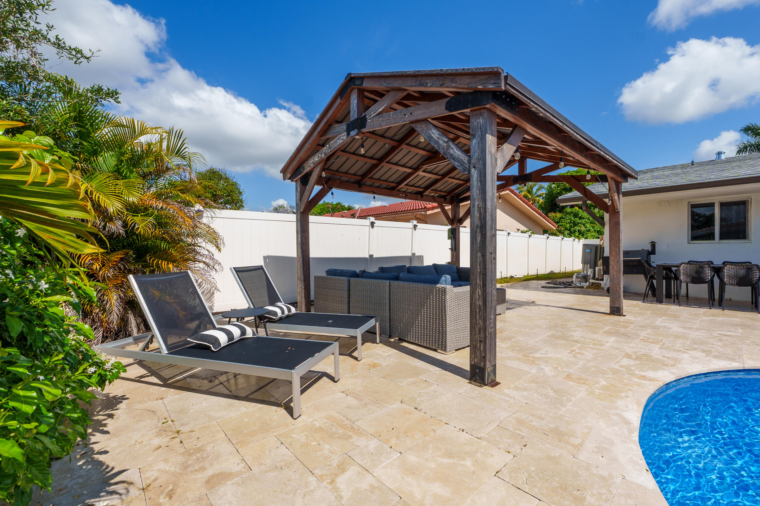 PALM-AIRE VILLAGE 2ND SEC - Residential