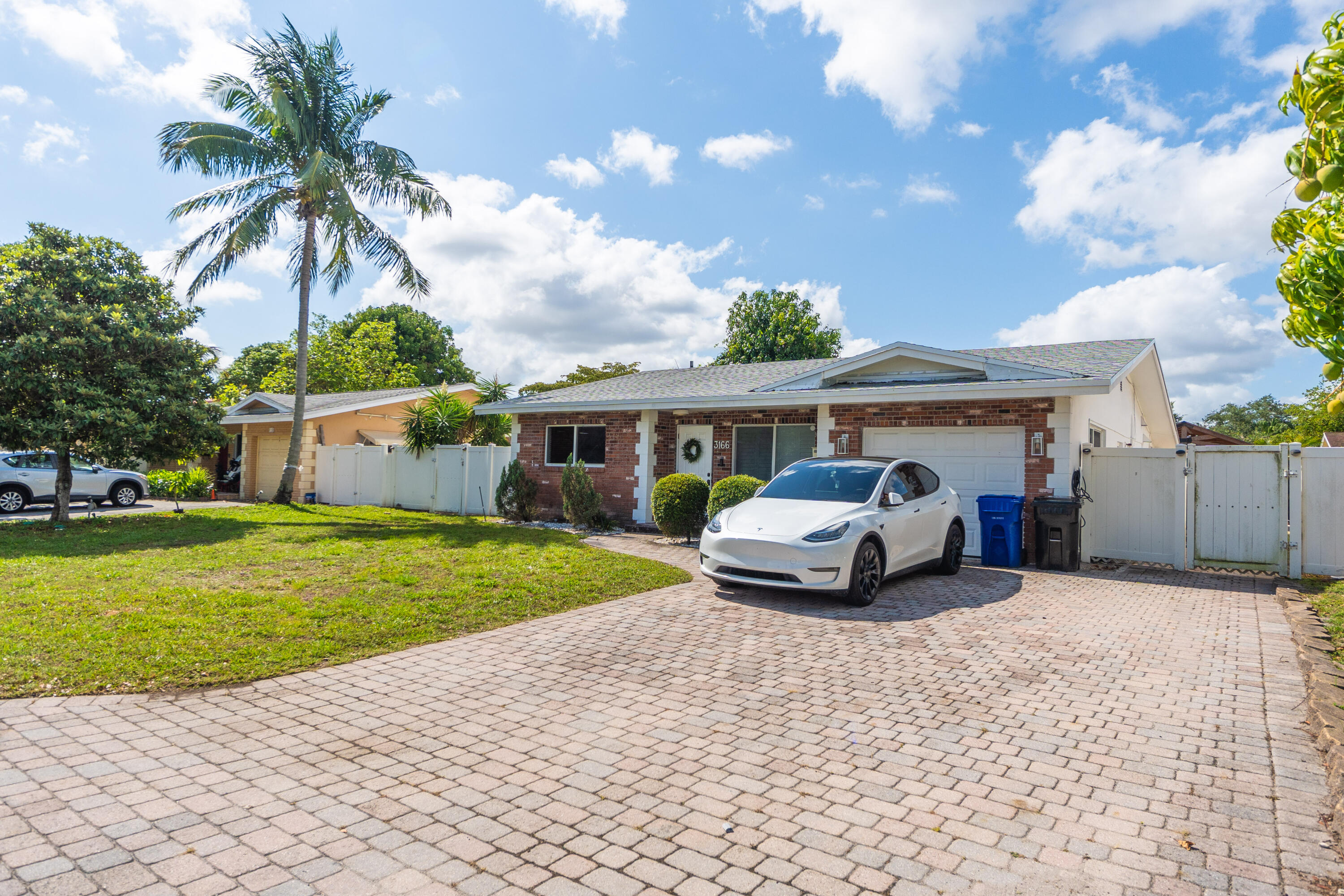 PALM-AIRE VILLAGE 2ND SEC - Residential