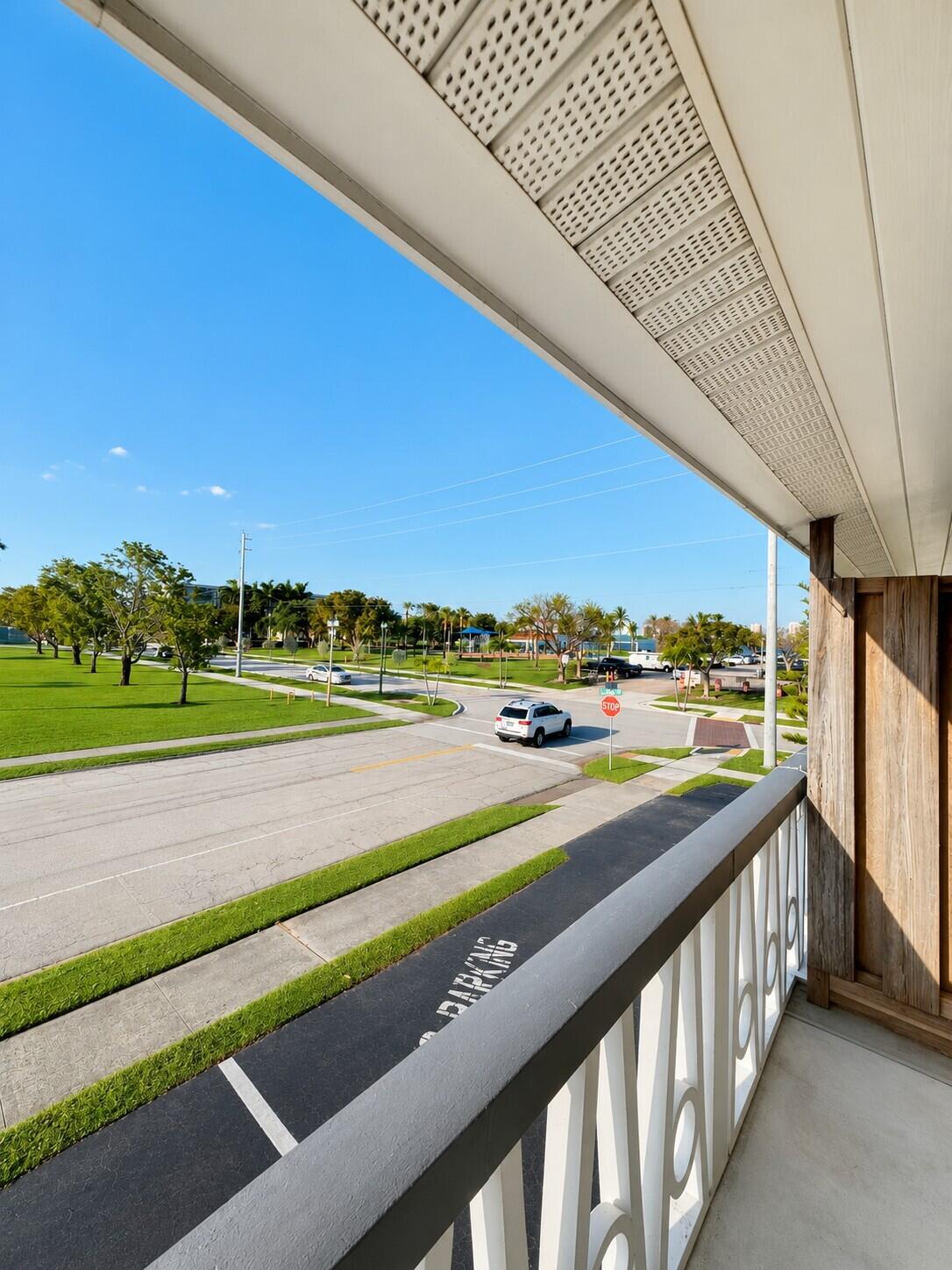 LAKE SHORE CONDO - Residential Lease