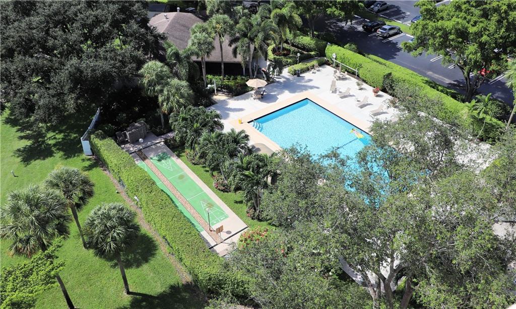 PALM AIRE COUNTRY CLUB - Residential