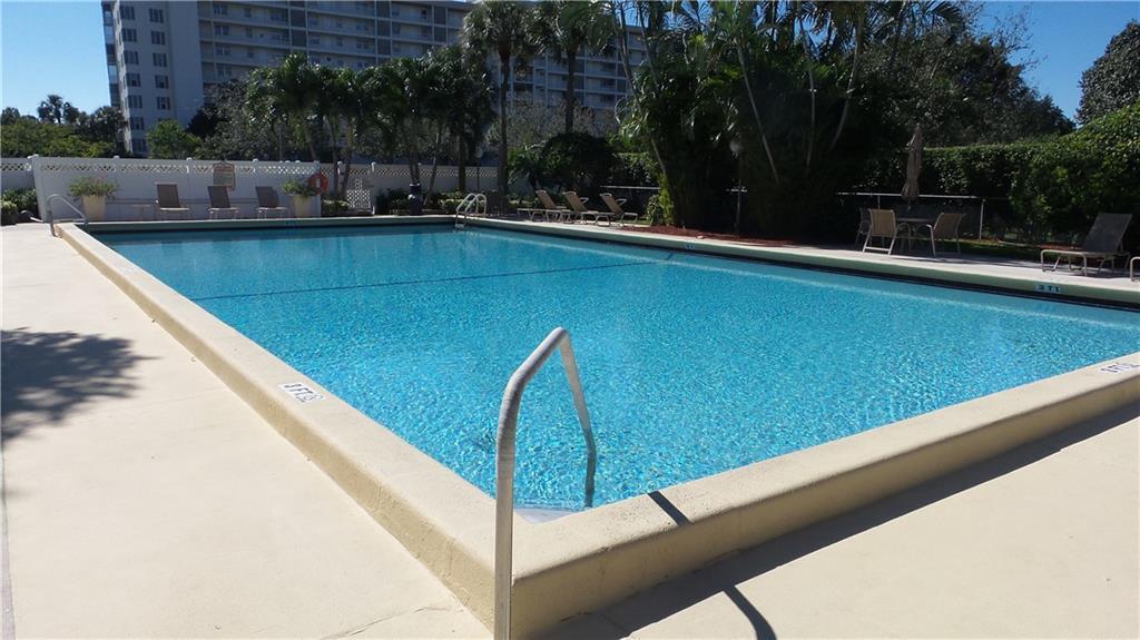 PALM AIRE COUNTRY CLUB - Residential