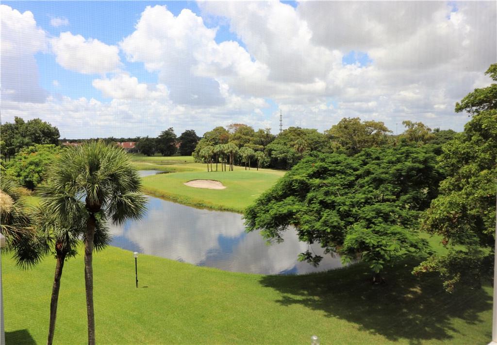 PALM AIRE COUNTRY CLUB - Residential