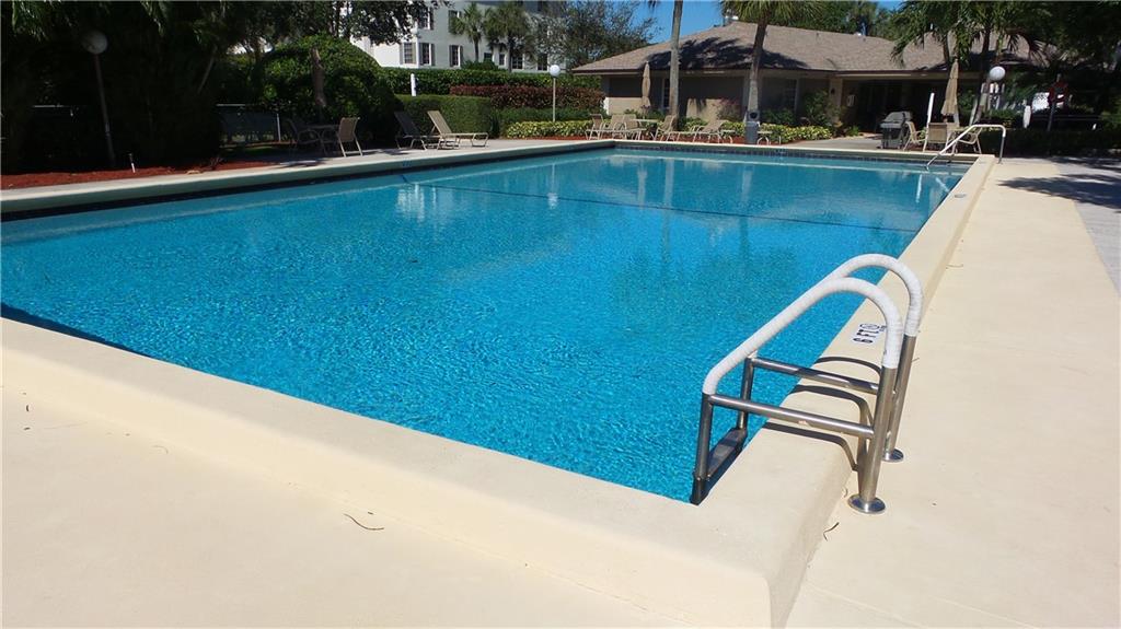 PALM AIRE COUNTRY CLUB - Residential