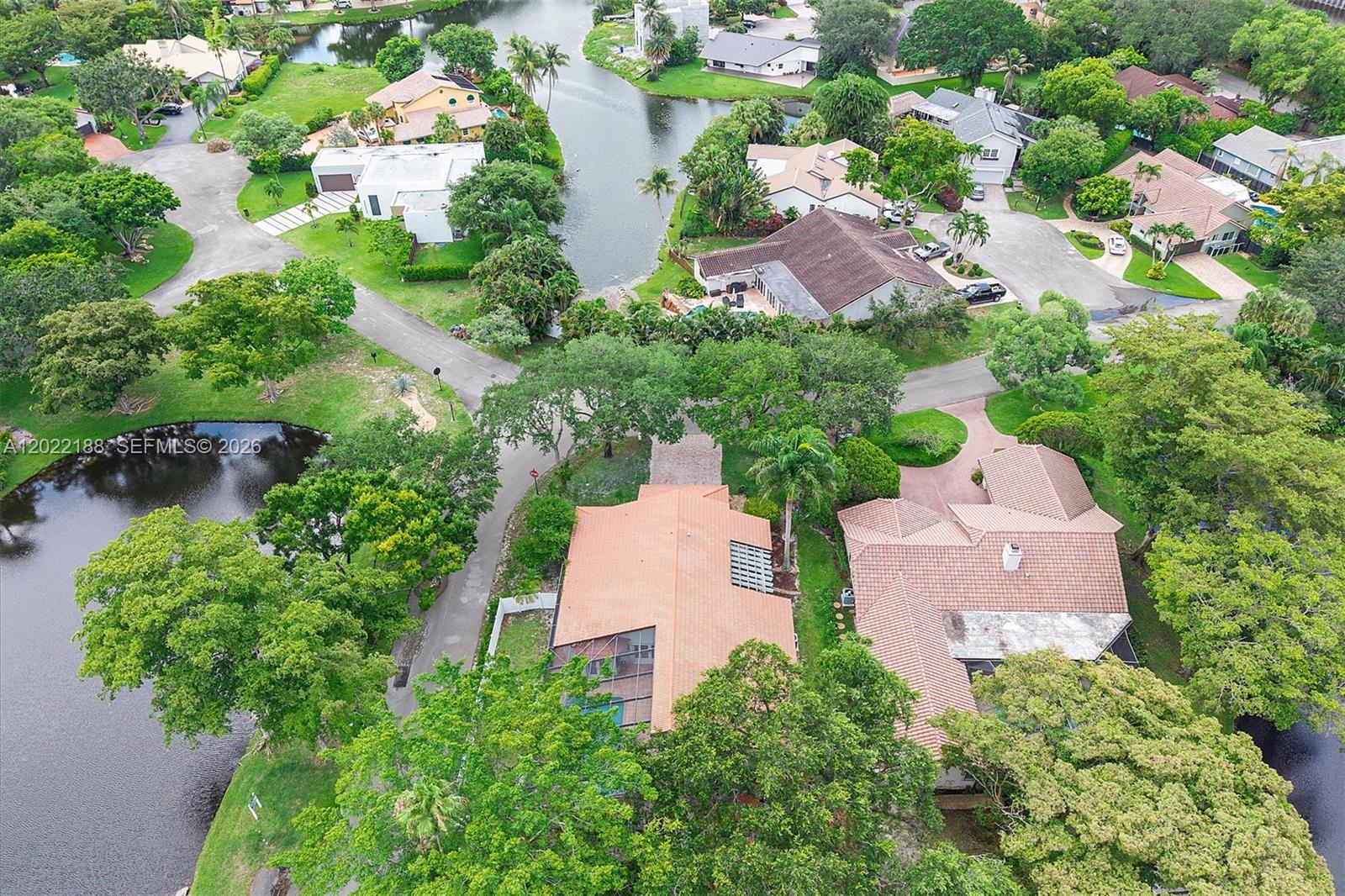JACARANDA VILLAS - Residential