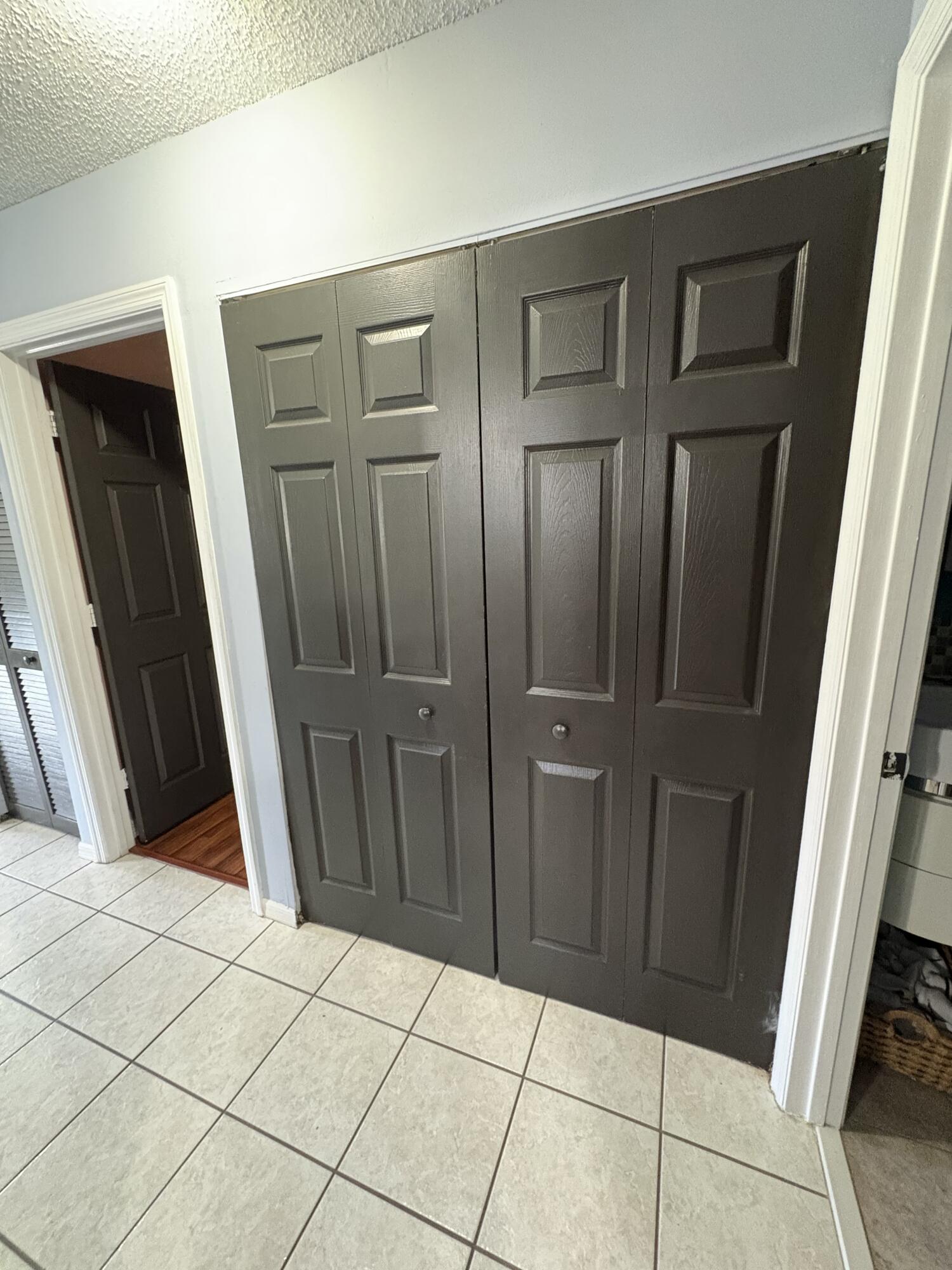 CHAPEL TRAIL II - Residential Lease