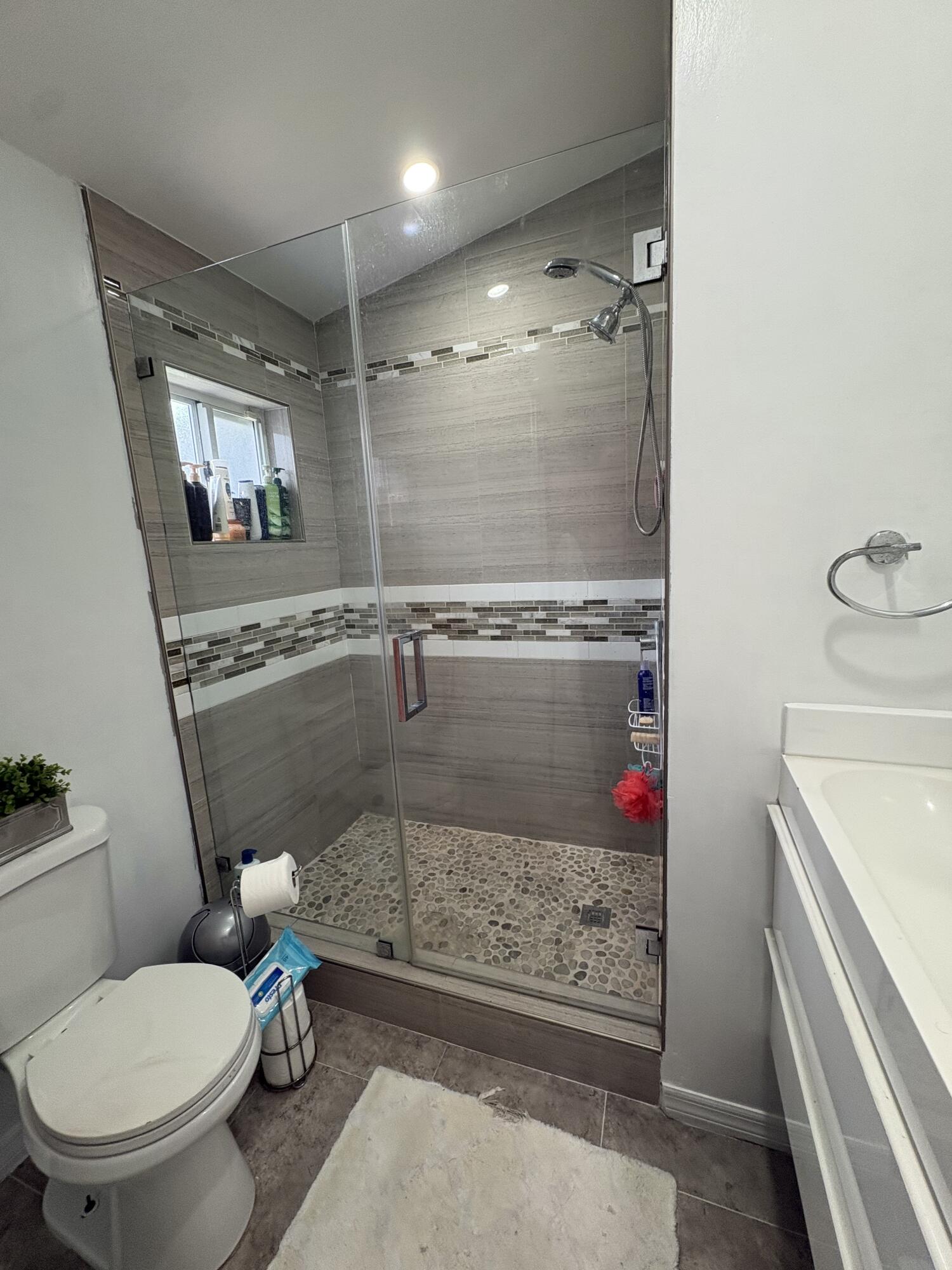 CHAPEL TRAIL II - Residential Lease