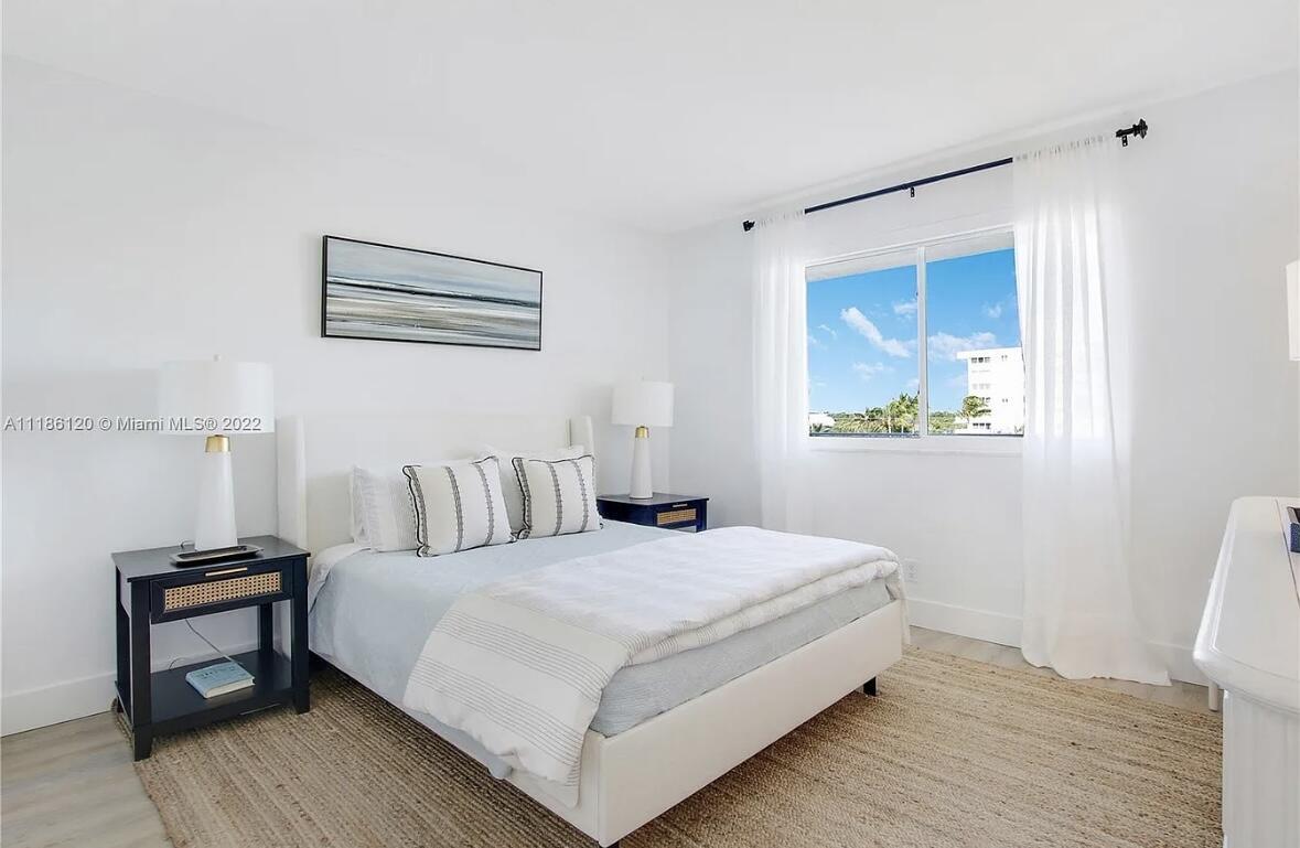 ISLAND HOUSE NORTHEAST CONDO APTS - Residential Lease