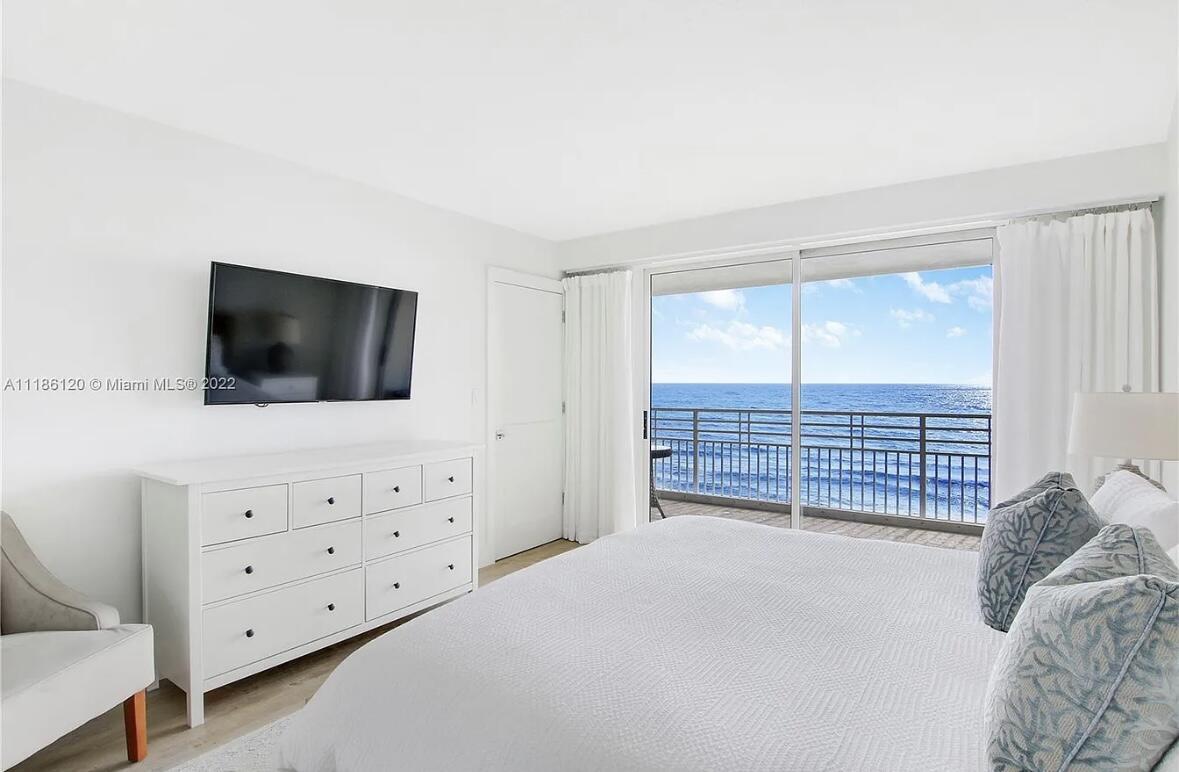 ISLAND HOUSE NORTHEAST CONDO APTS - Residential Lease