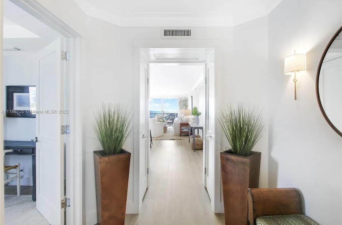 ISLAND HOUSE NORTHEAST CONDO APTS - Residential Lease