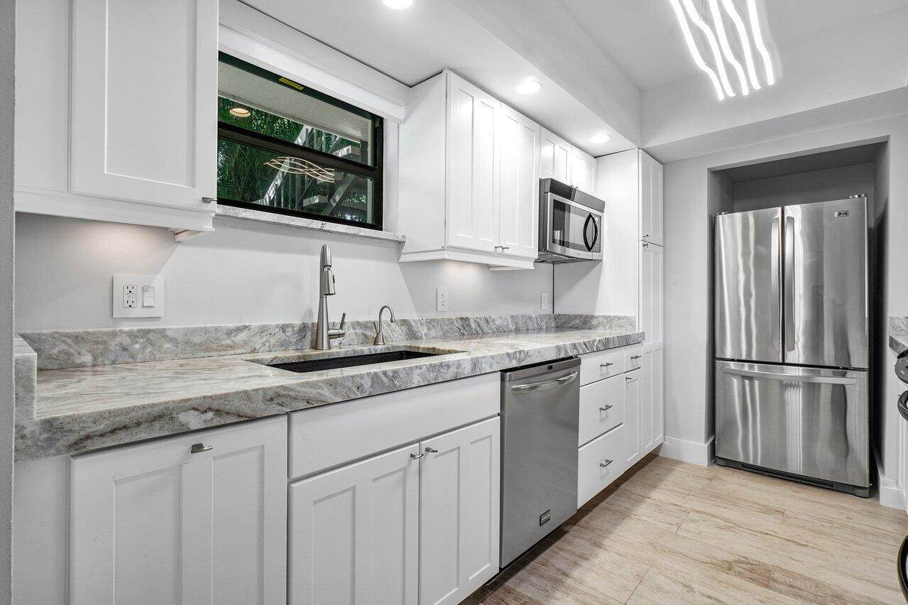 TENNIS LODGES 1 CONDO - Residential