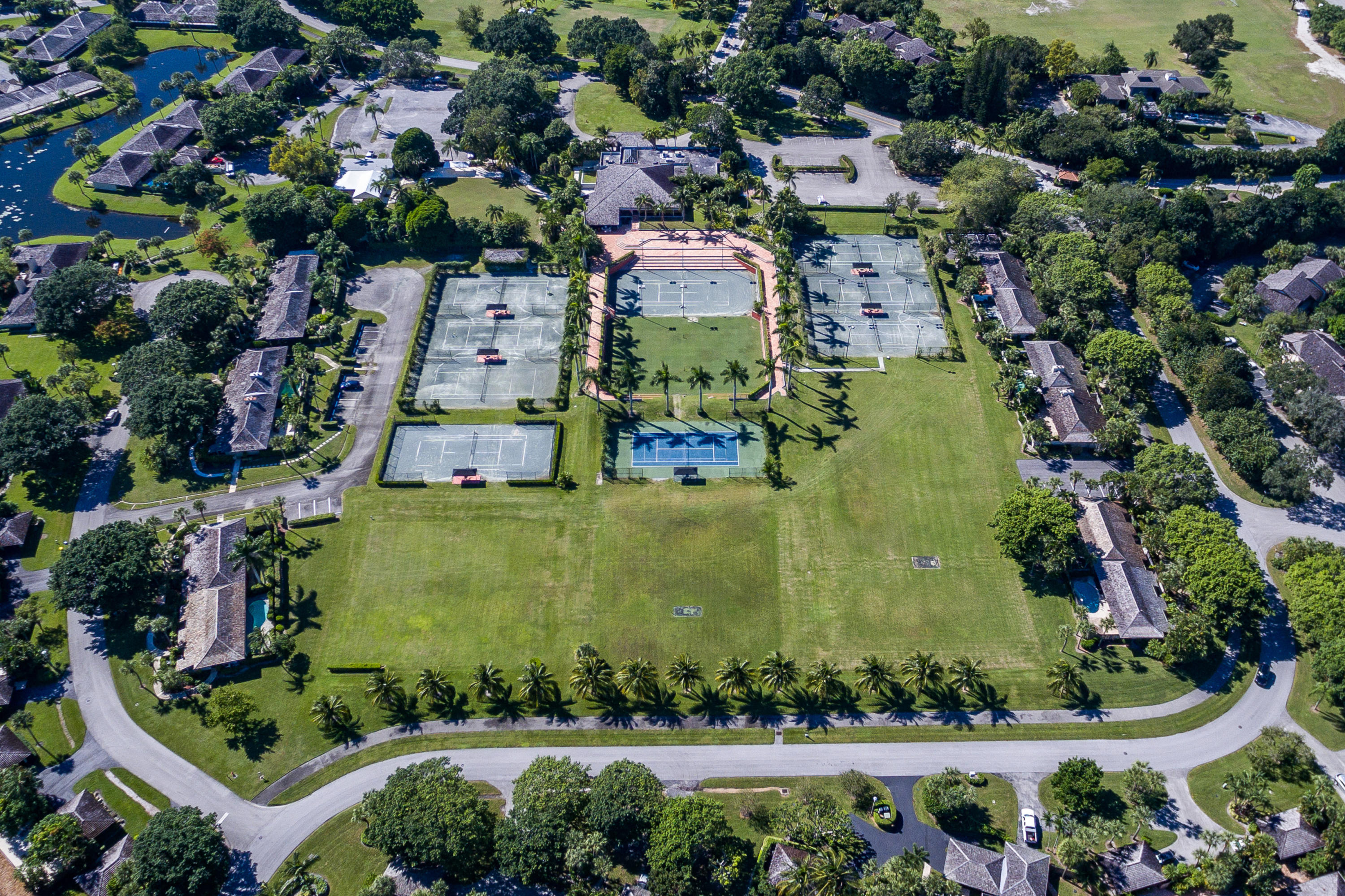 TENNIS LODGES 1 CONDO - Residential