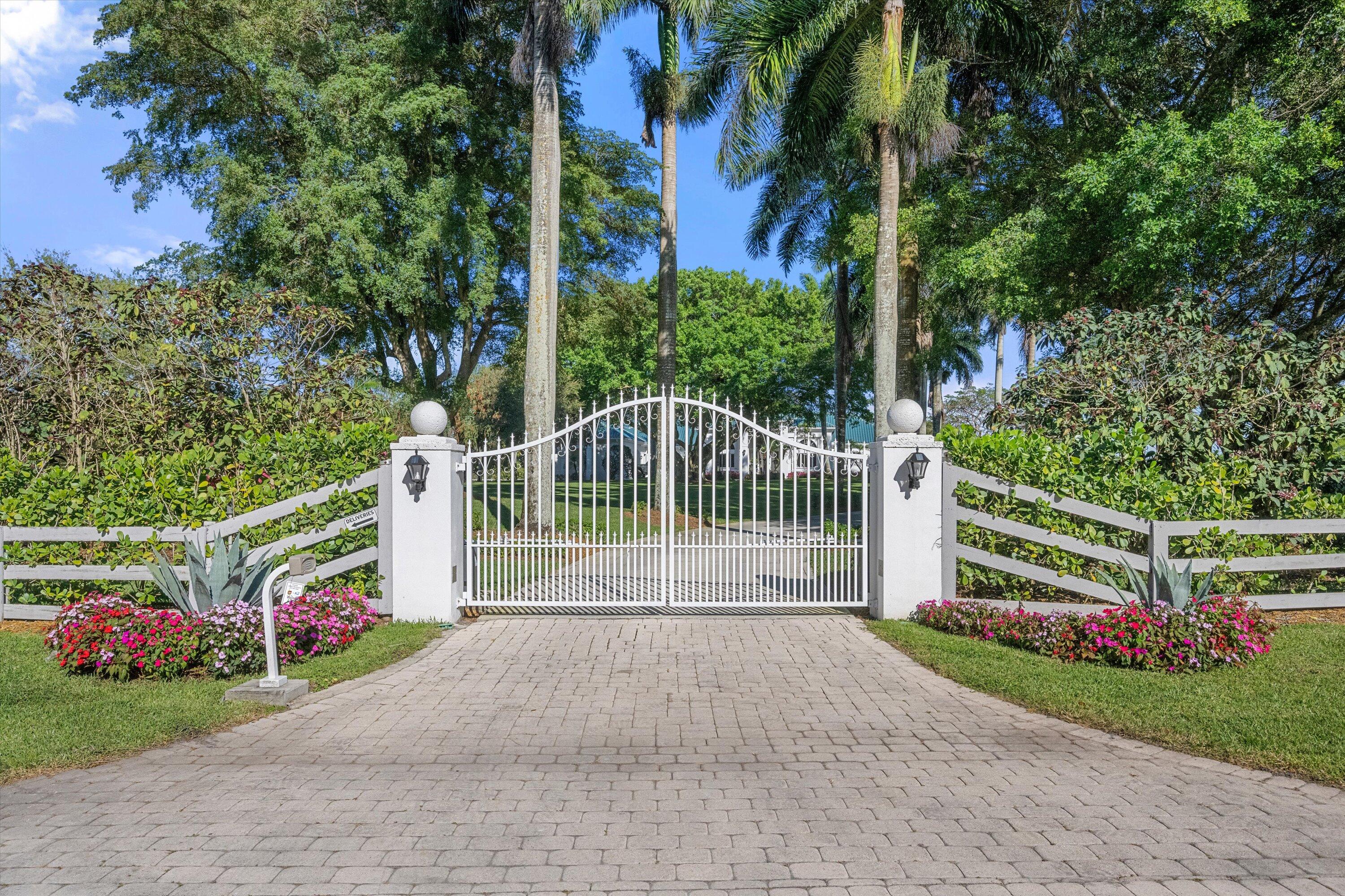 SOUTHFIELDS WELLINGTON COUNTRY - Residential