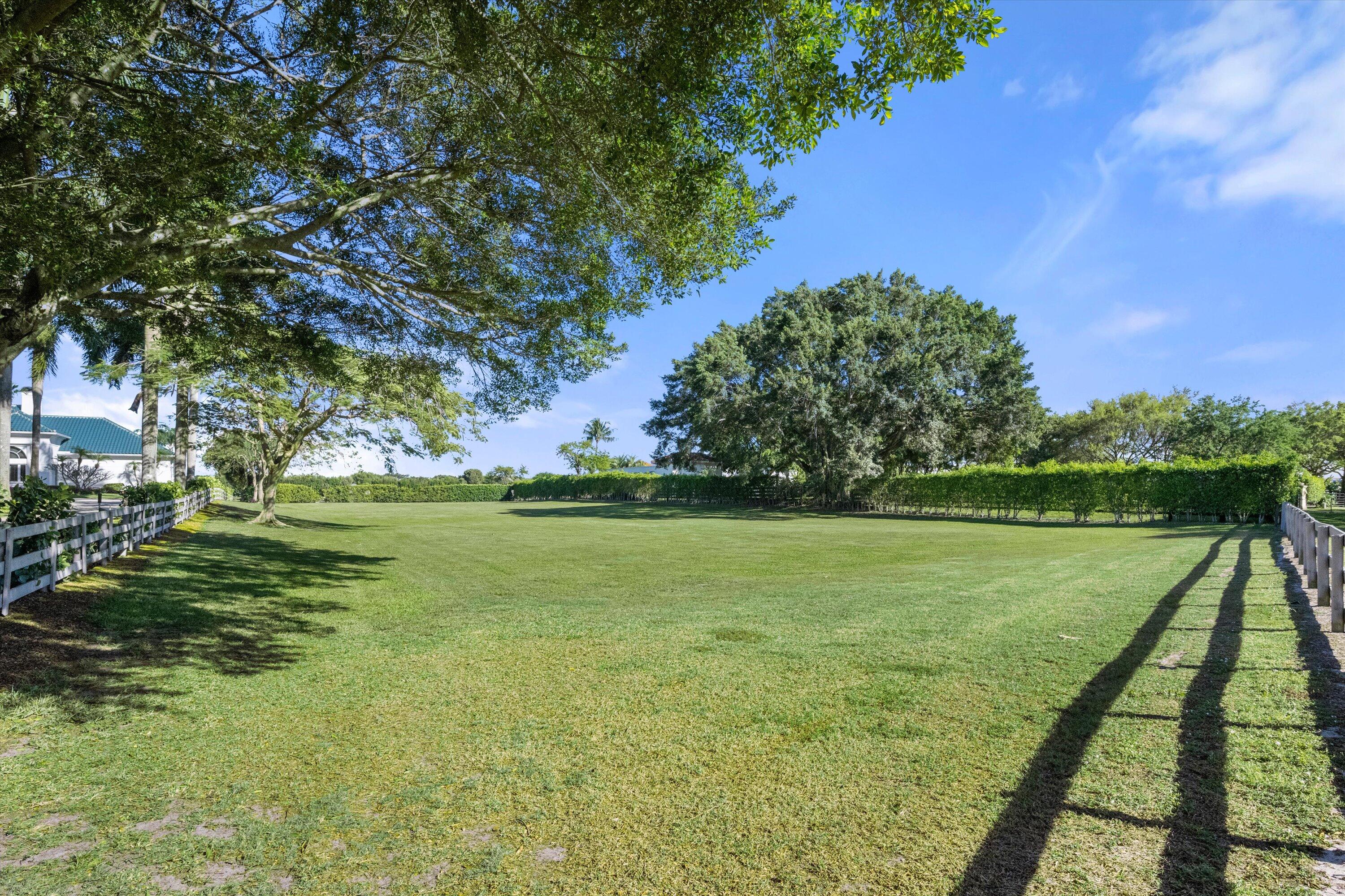 SOUTHFIELDS WELLINGTON COUNTRY - Residential