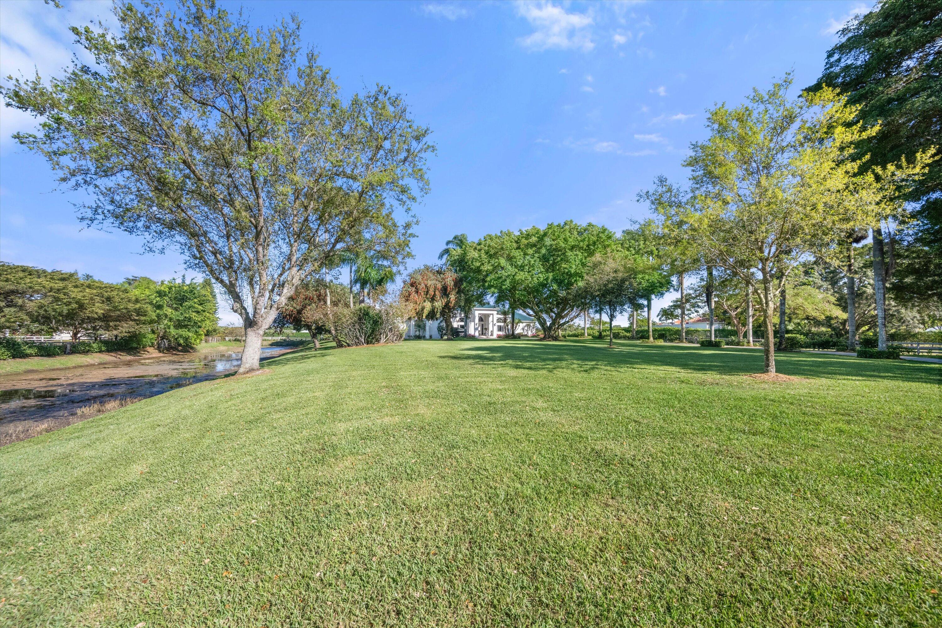 SOUTHFIELDS WELLINGTON COUNTRY - Residential