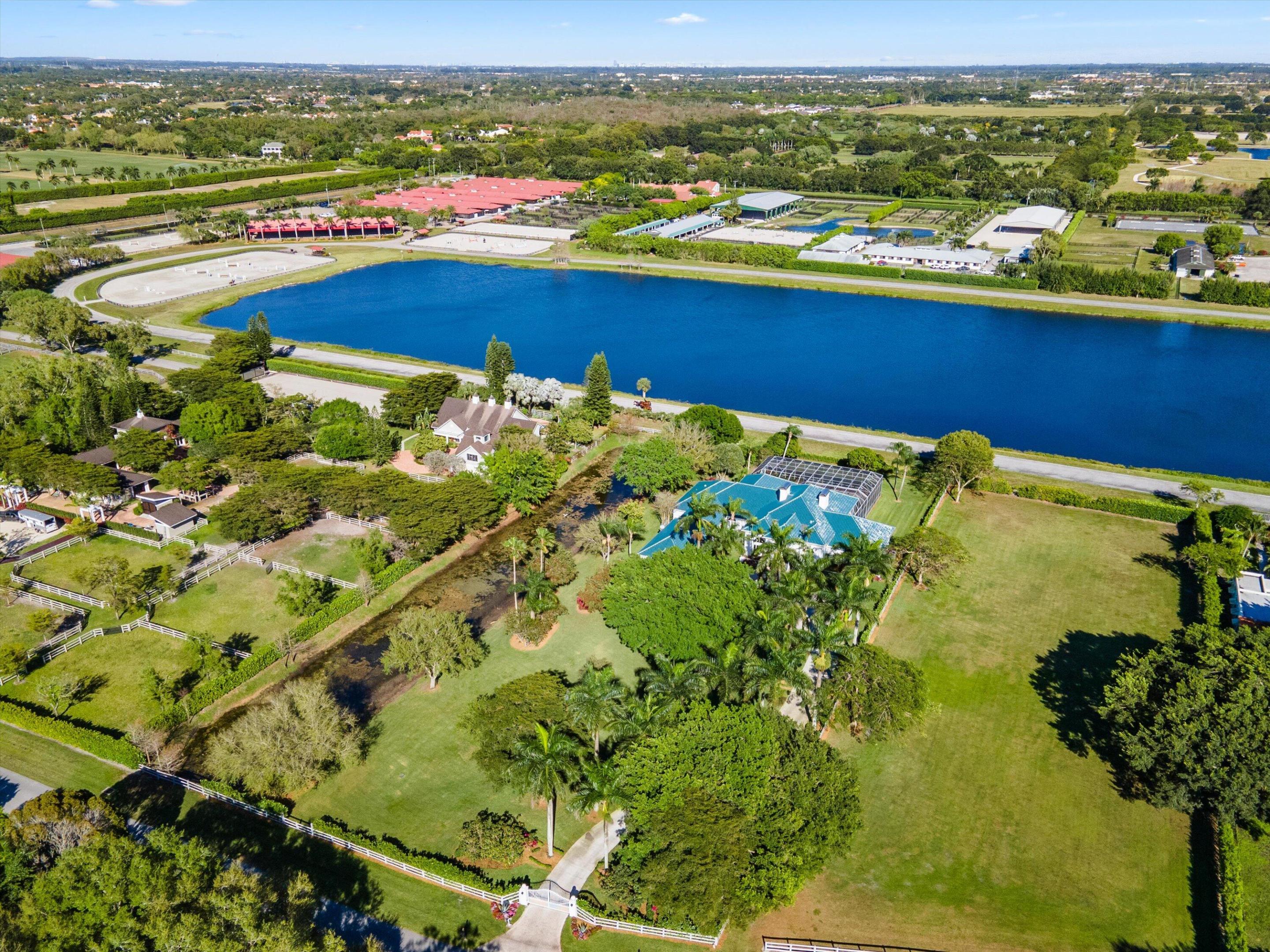 SOUTHFIELDS WELLINGTON COUNTRY - Residential