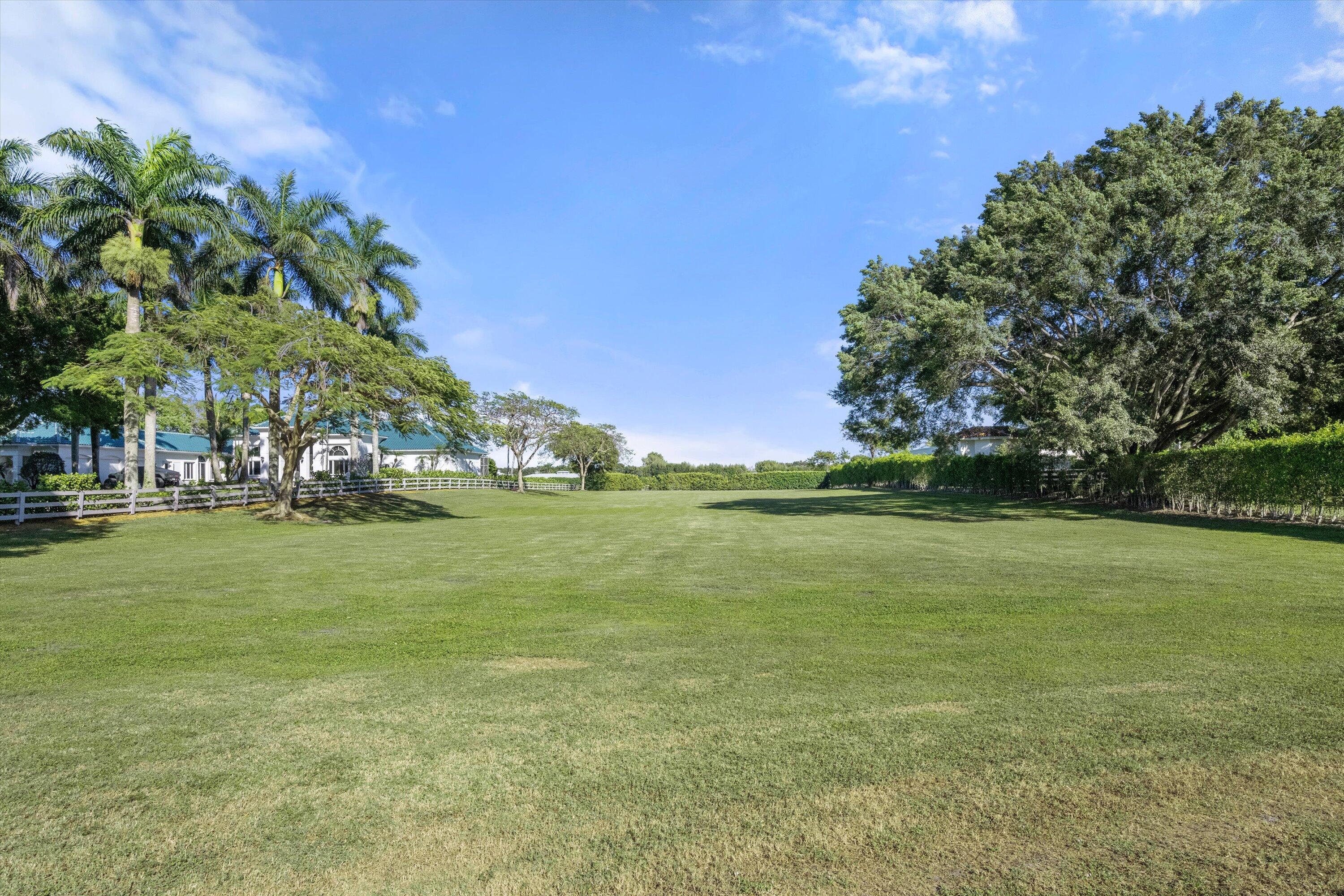 SOUTHFIELDS WELLINGTON COUNTRY - Residential