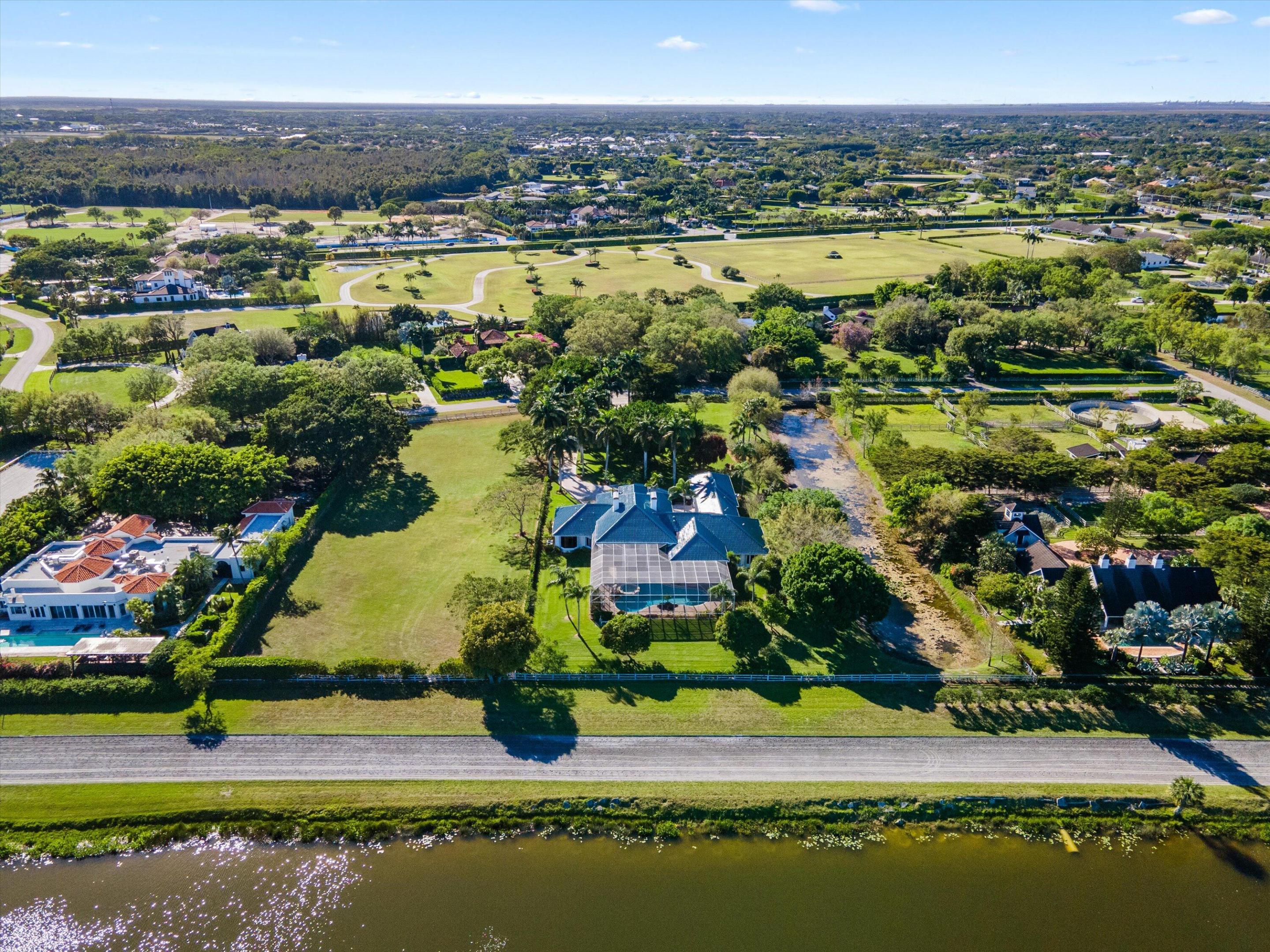 SOUTHFIELDS WELLINGTON COUNTRY - Residential