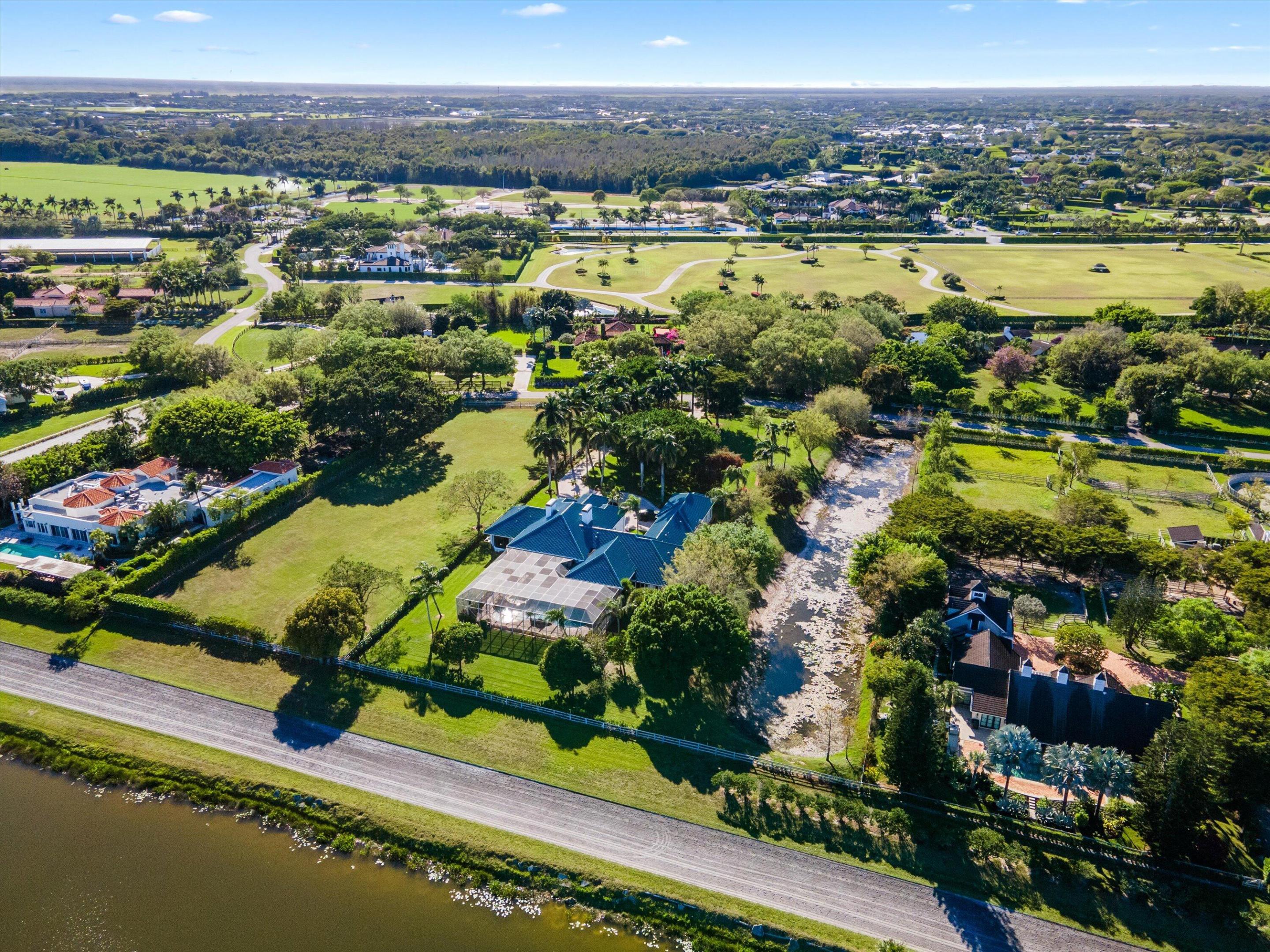 SOUTHFIELDS WELLINGTON COUNTRY - Residential