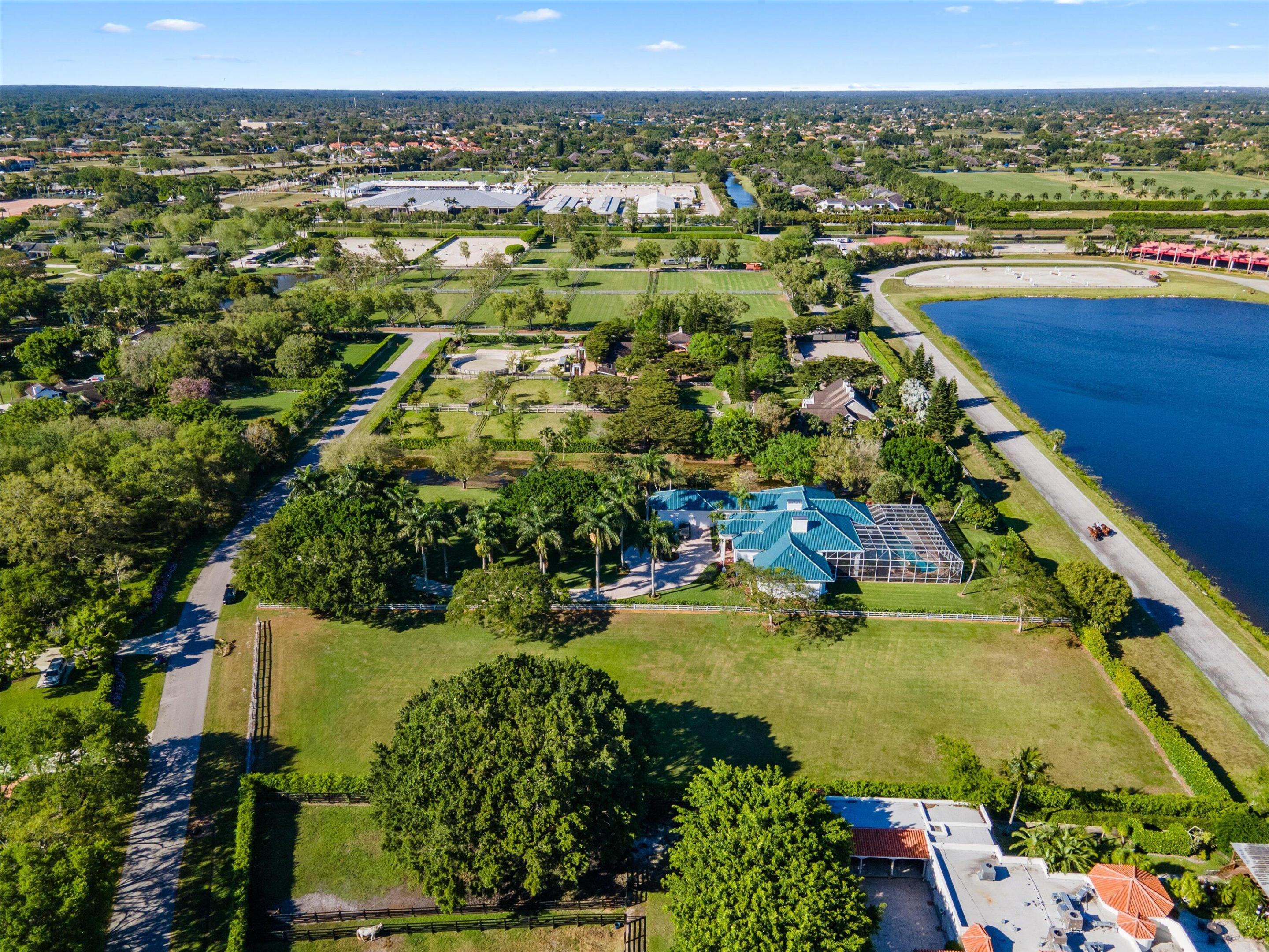 SOUTHFIELDS WELLINGTON COUNTRY - Residential