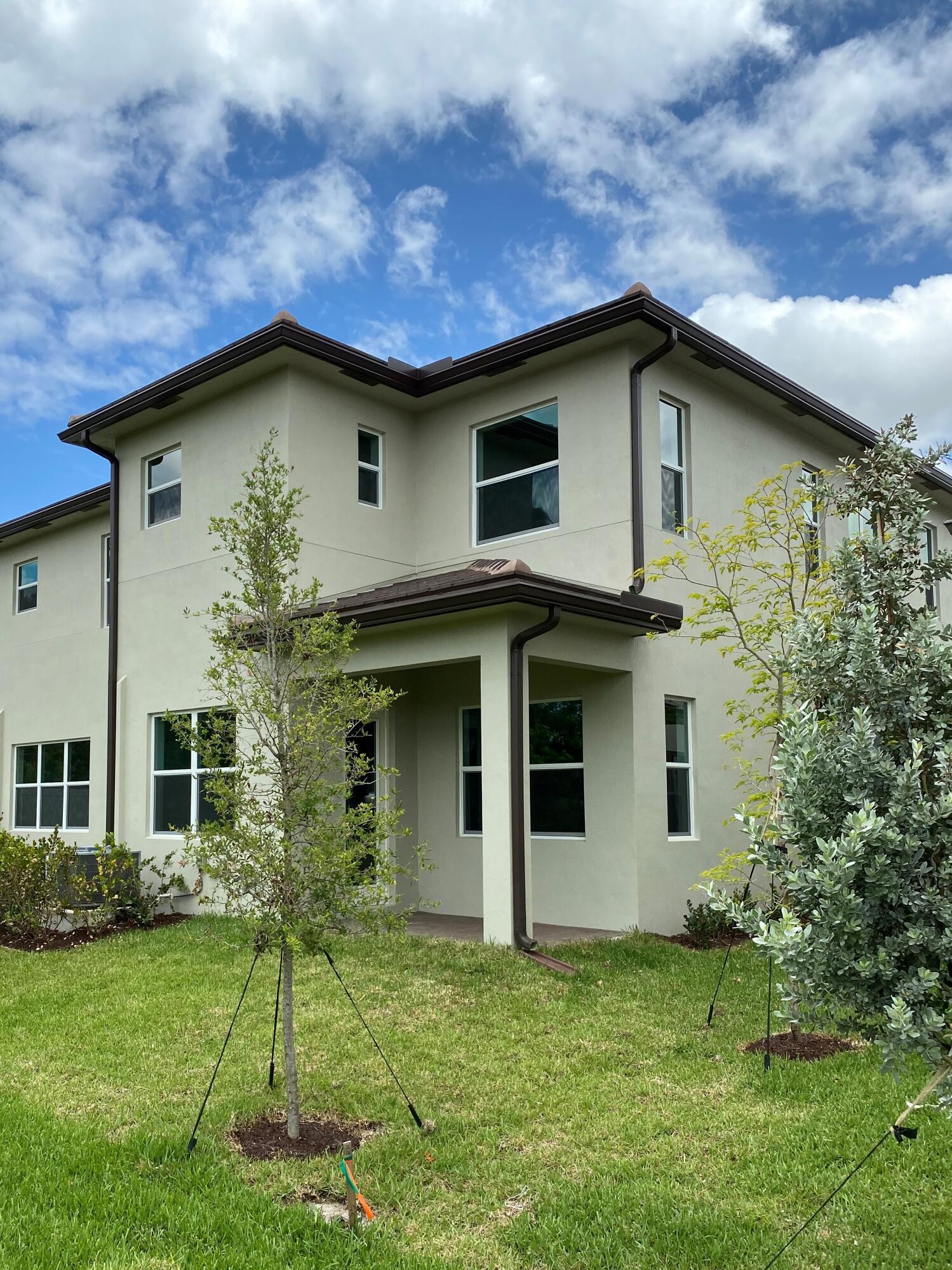 ANDALUCIA - Residential Lease