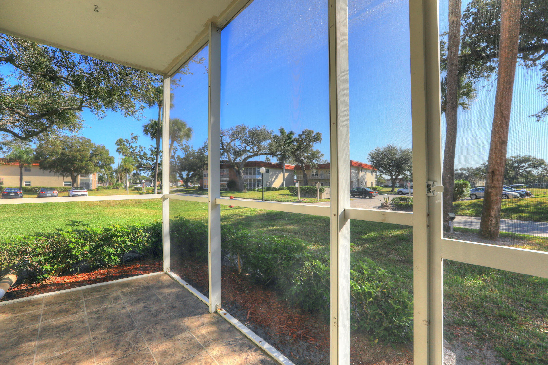 VISTA ROYALE PHASE IV BLDGS 83-111 - Residential
