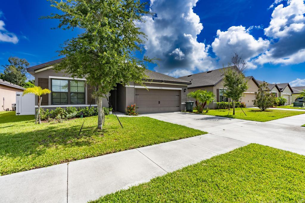 CELEBRATION POINTE - Residential