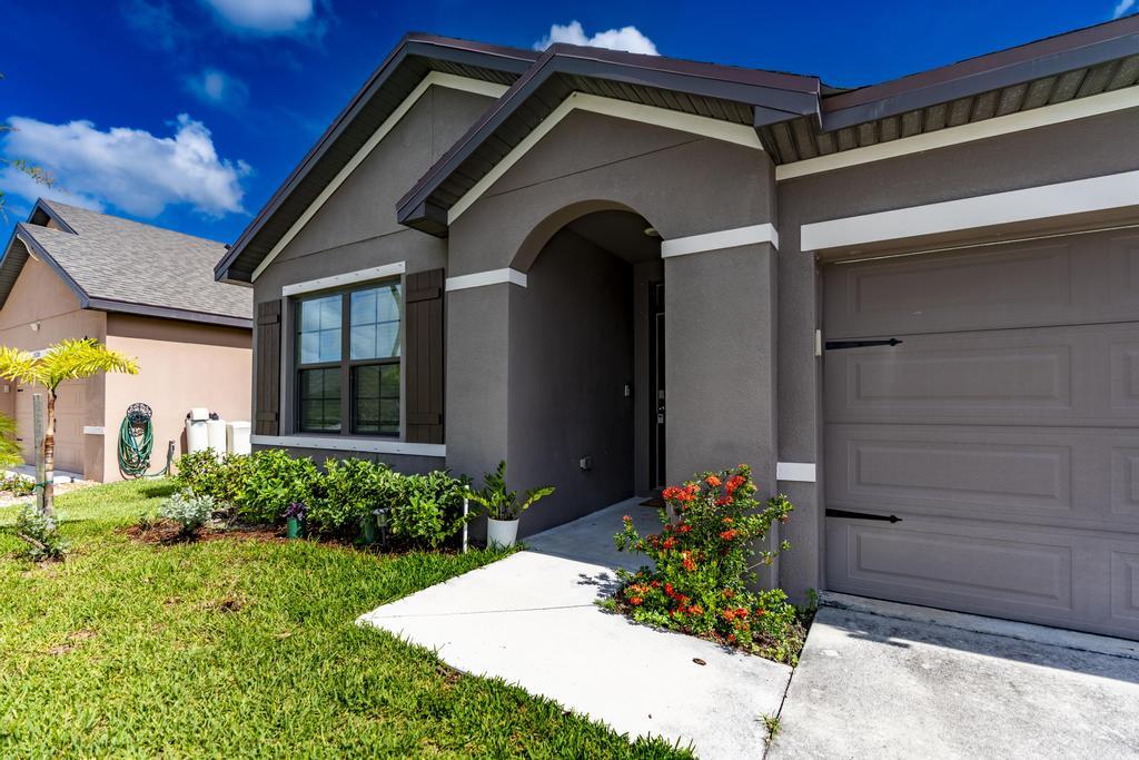 CELEBRATION POINTE - Residential