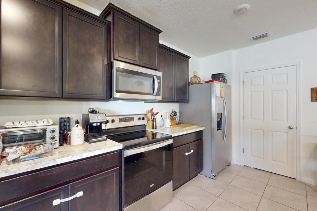 CELEBRATION POINTE - Residential