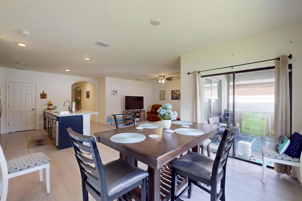 CELEBRATION POINTE - Residential