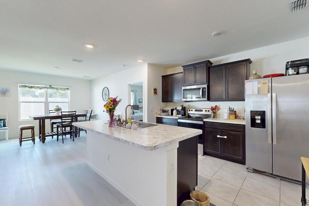 CELEBRATION POINTE - Residential