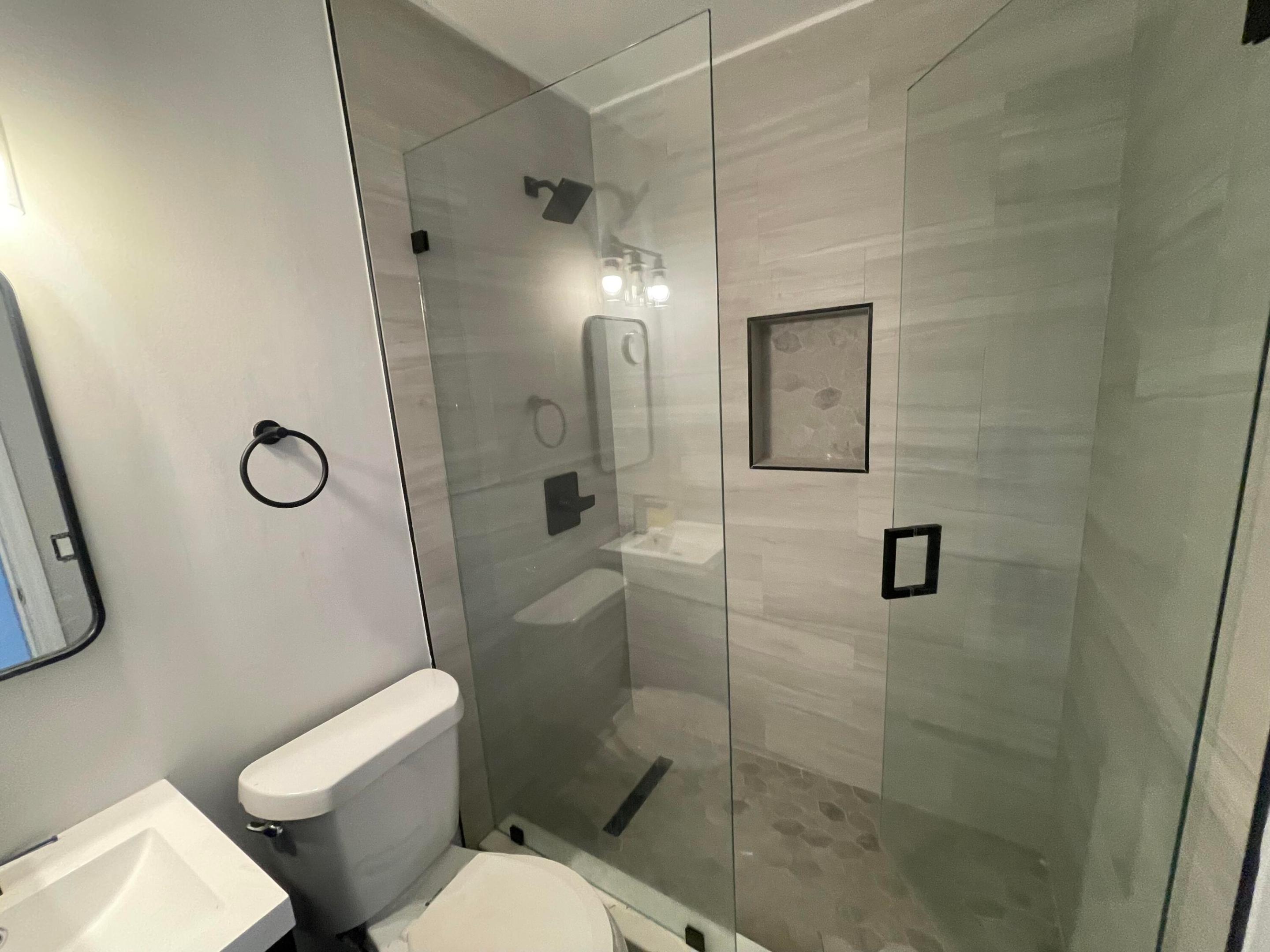 LAUDERDALE - Residential Lease