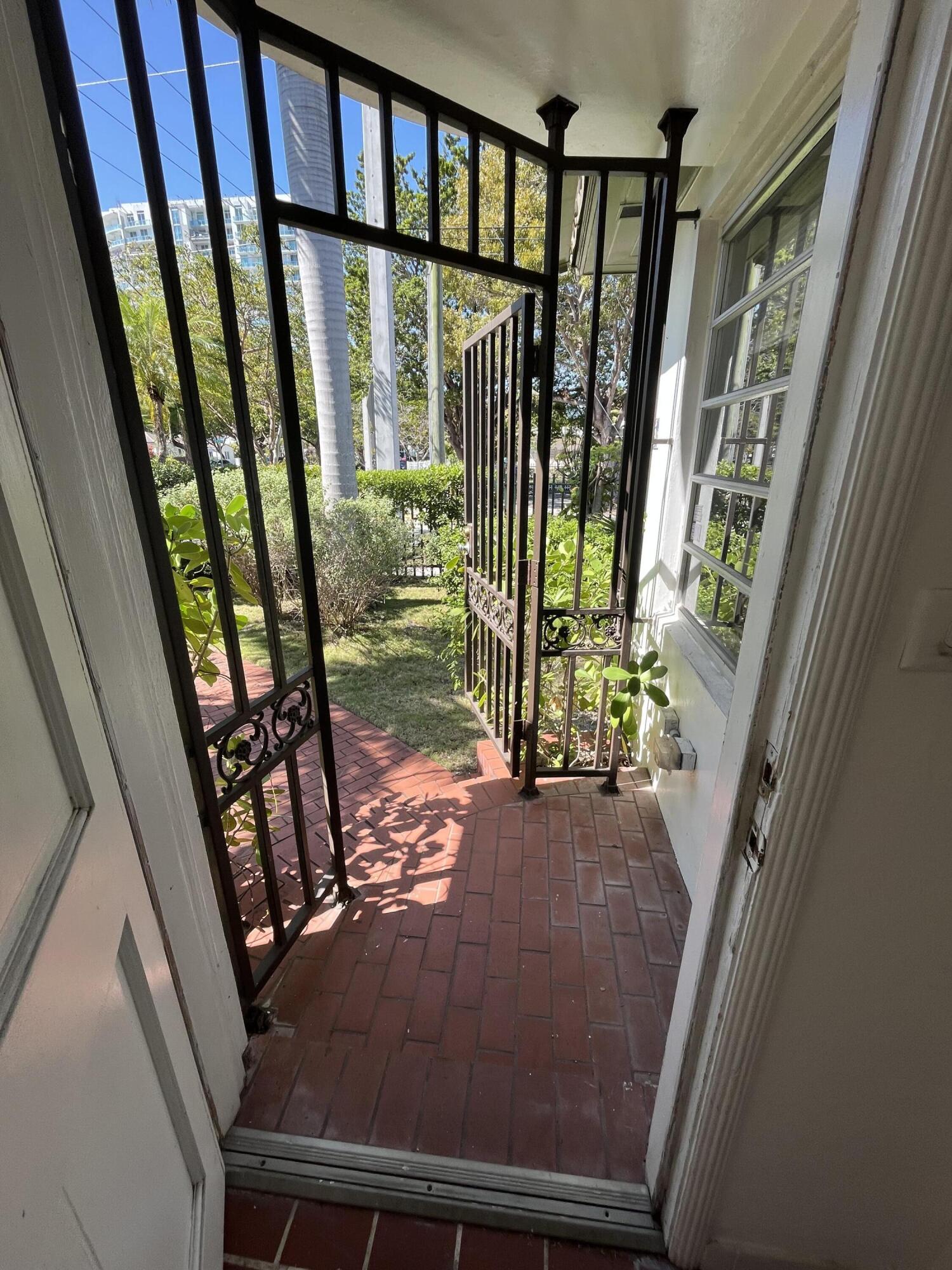 BRICKELL HAMMOCK UN 1 - Residential