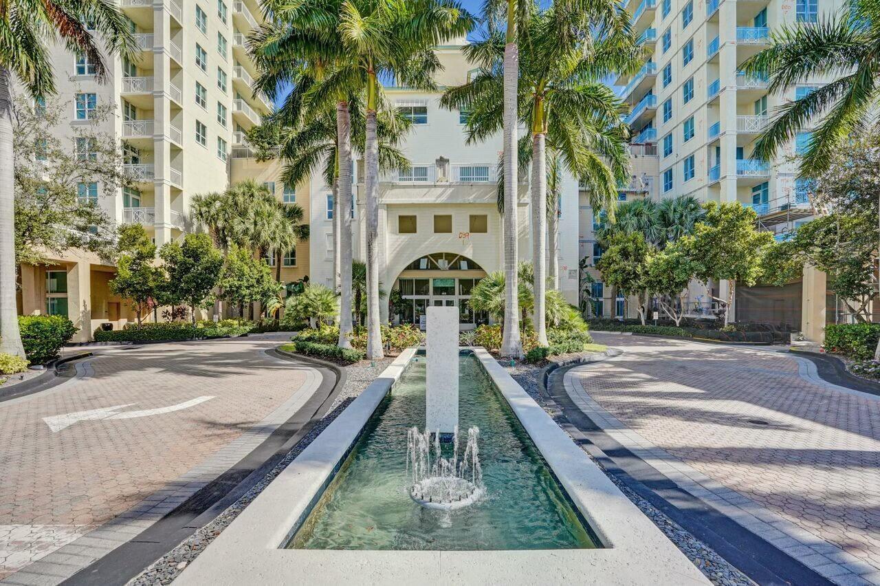 Beautifully updated 1-bedroom, 1-bath condo in sought after Casa Costa!  Features newer appliances, plantation shutters, and stylish upgrades throughout. Enjoy resort style amenities . Including two pools, fitness center, steam room, concierge, valet parking and more.  Fantastic Boynton Beach location, close to beaches, dining, shopping and entertainment.