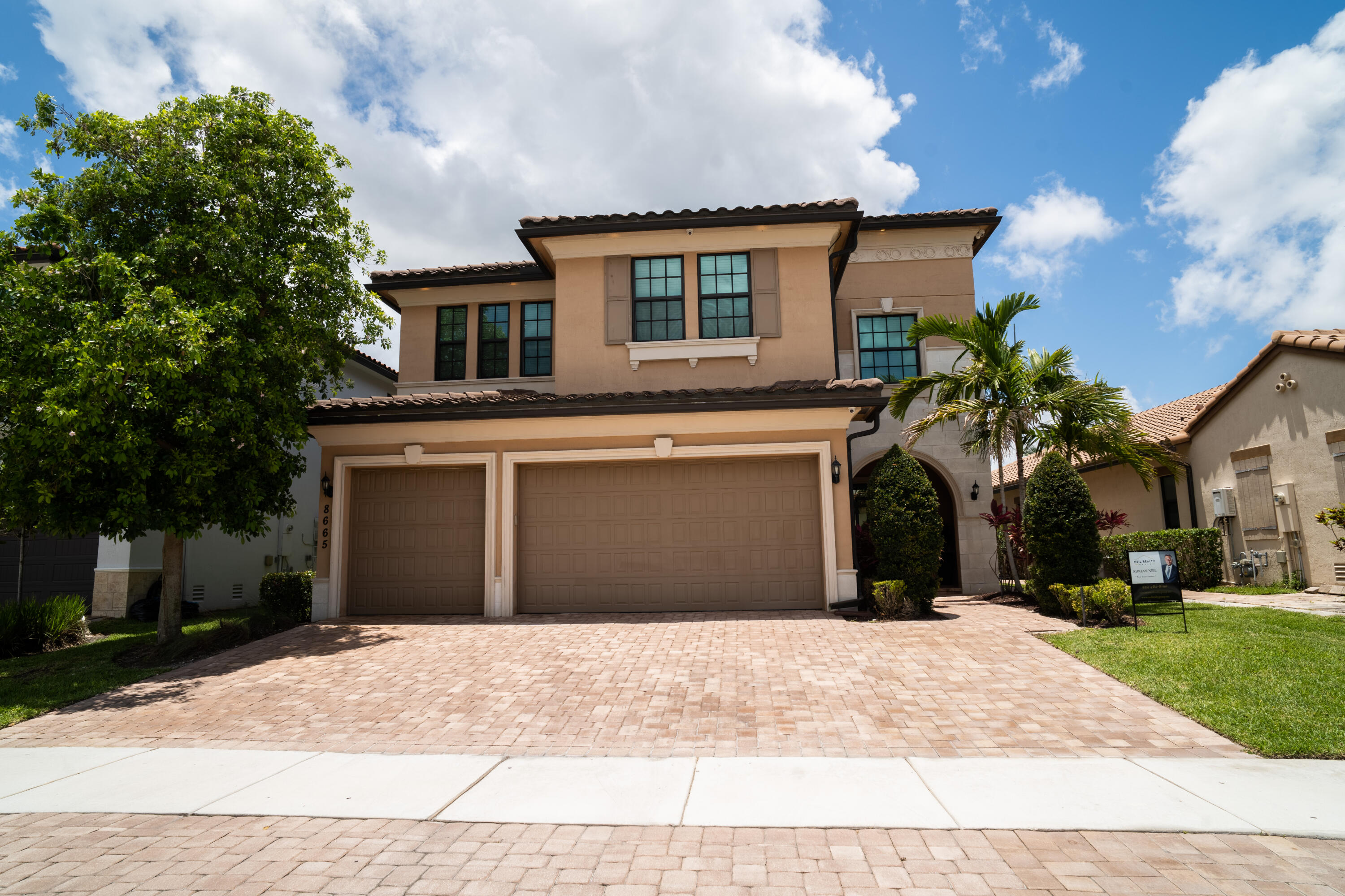 PARKLAND BAY - Residential
