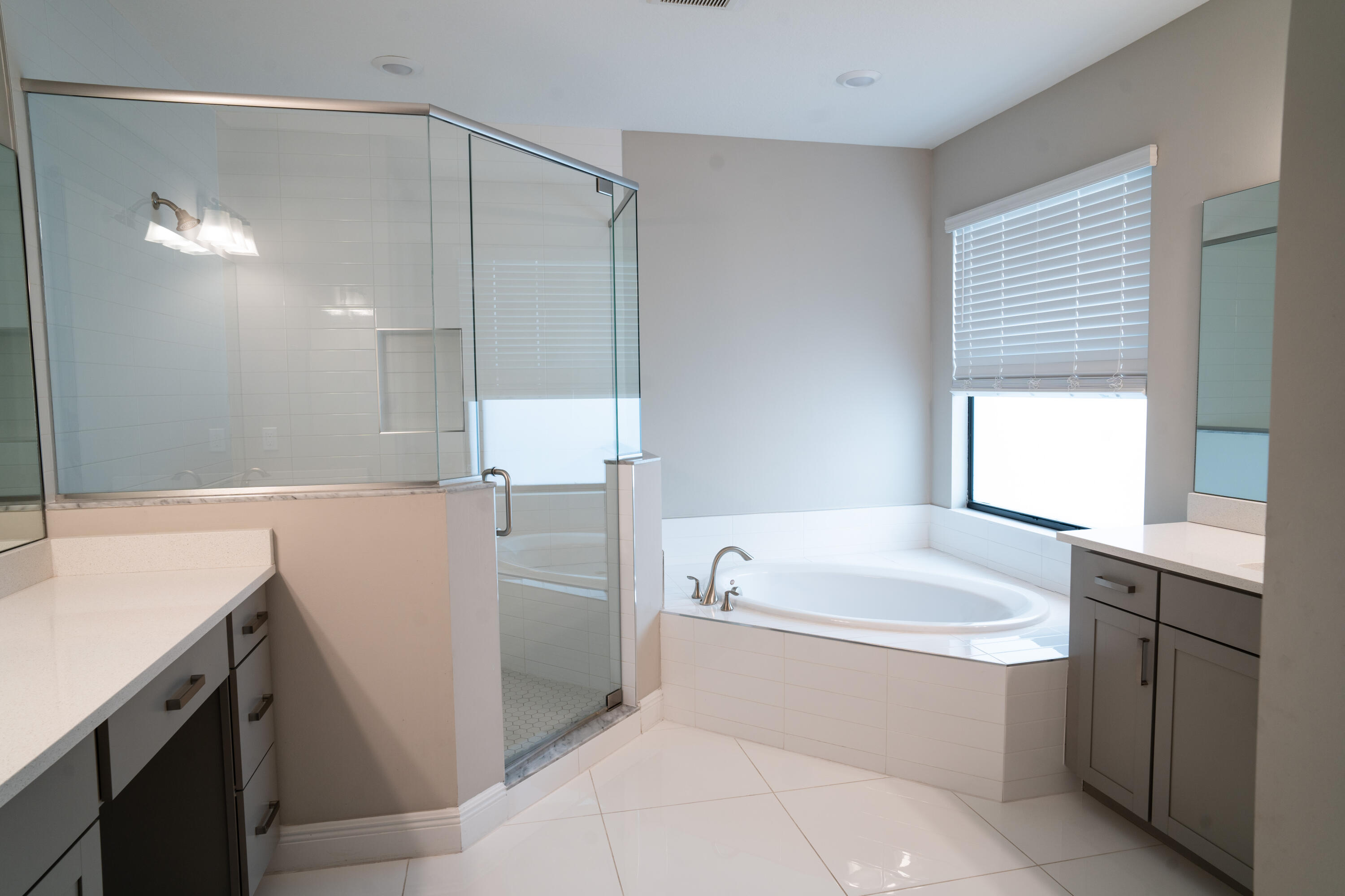 PARKLAND BAY - Residential