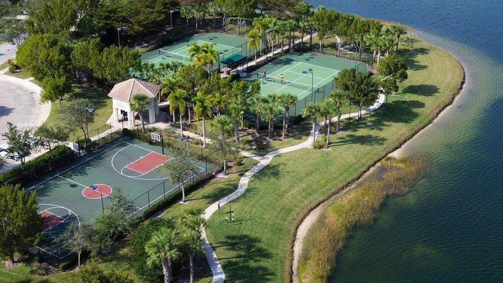 Vizcaya Falls - Residential