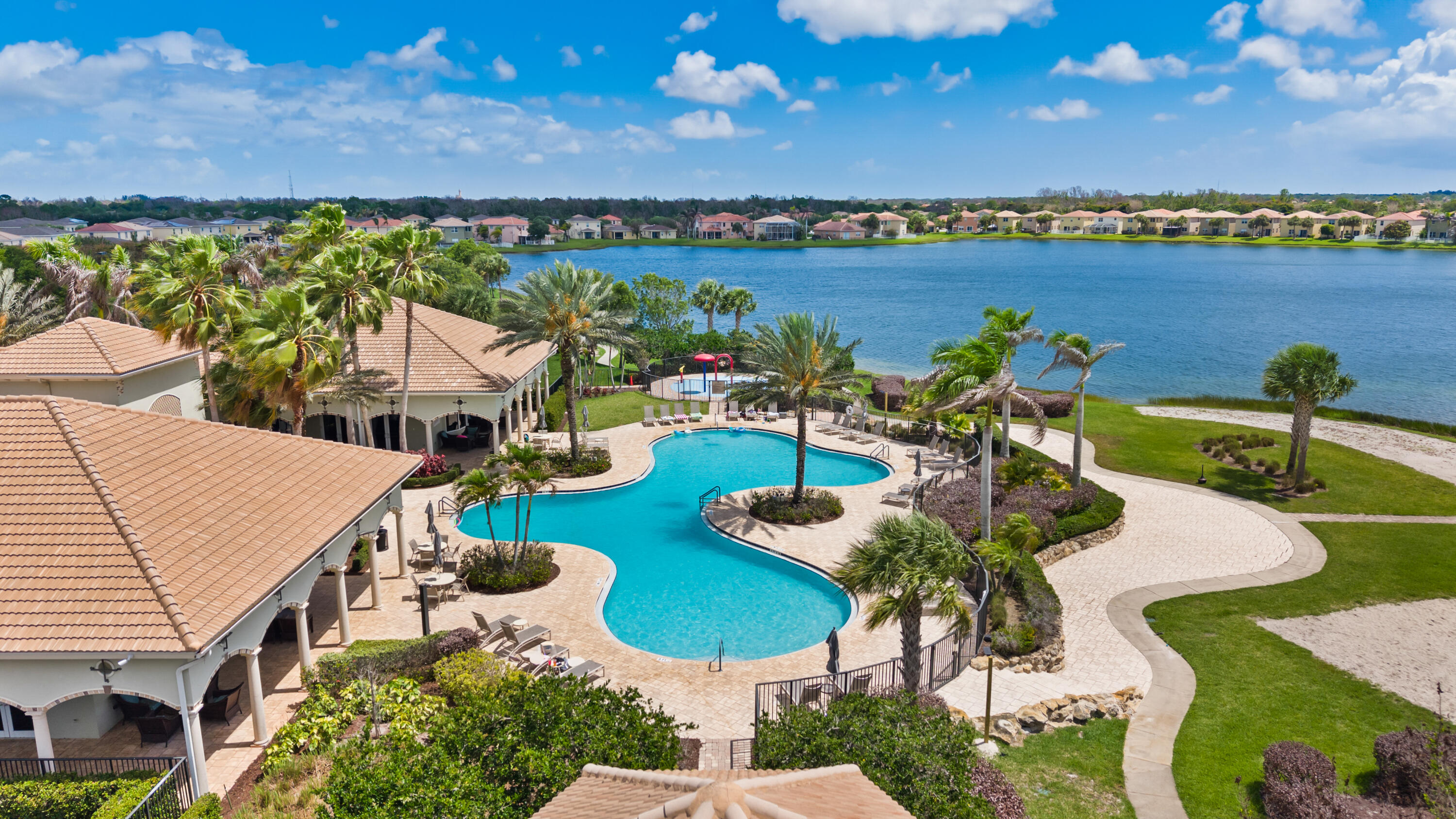 Vizcaya Falls - Residential