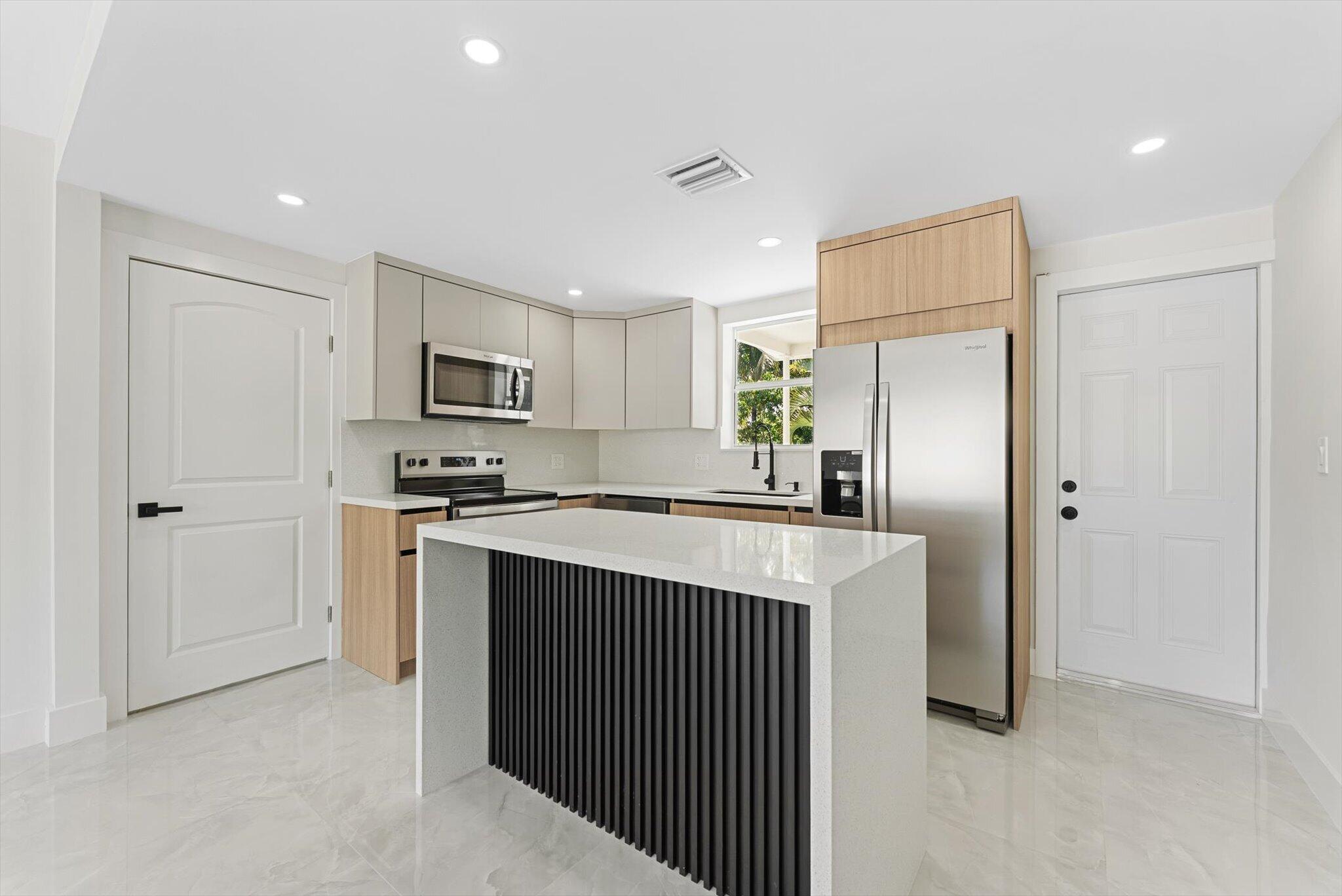 LAKE WORTH TOWN OF - Residential