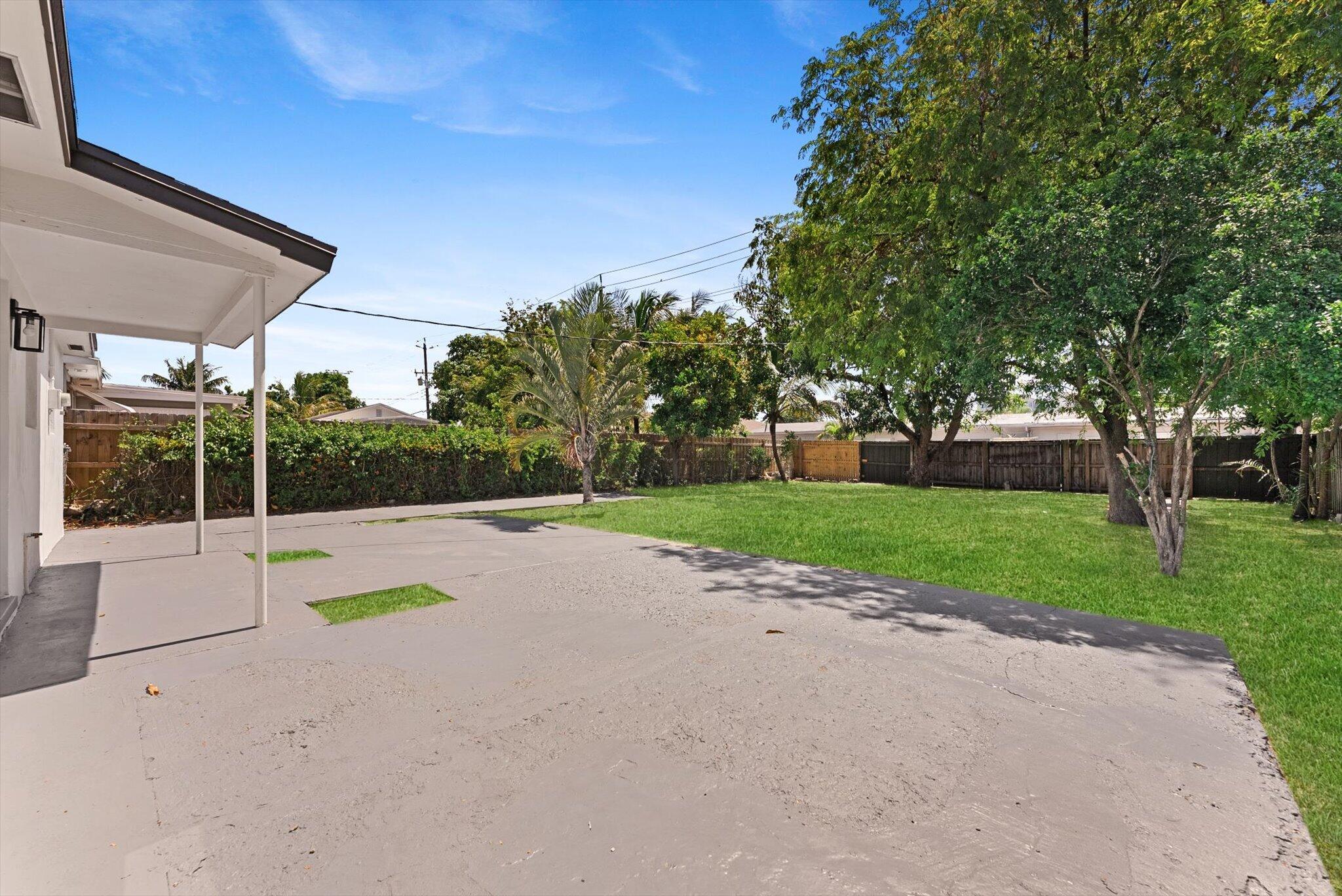 LAKE WORTH TOWN OF - Residential