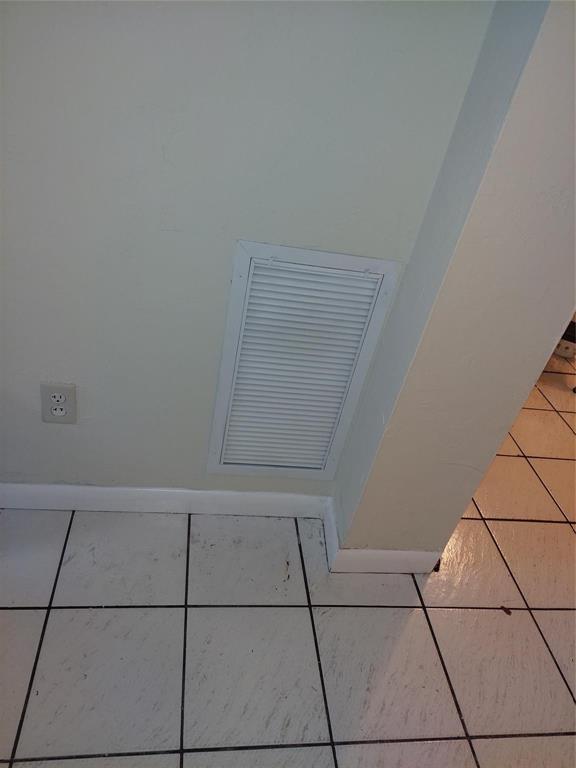 PINEWOOD PLACE RESUB PT - Residential Lease
