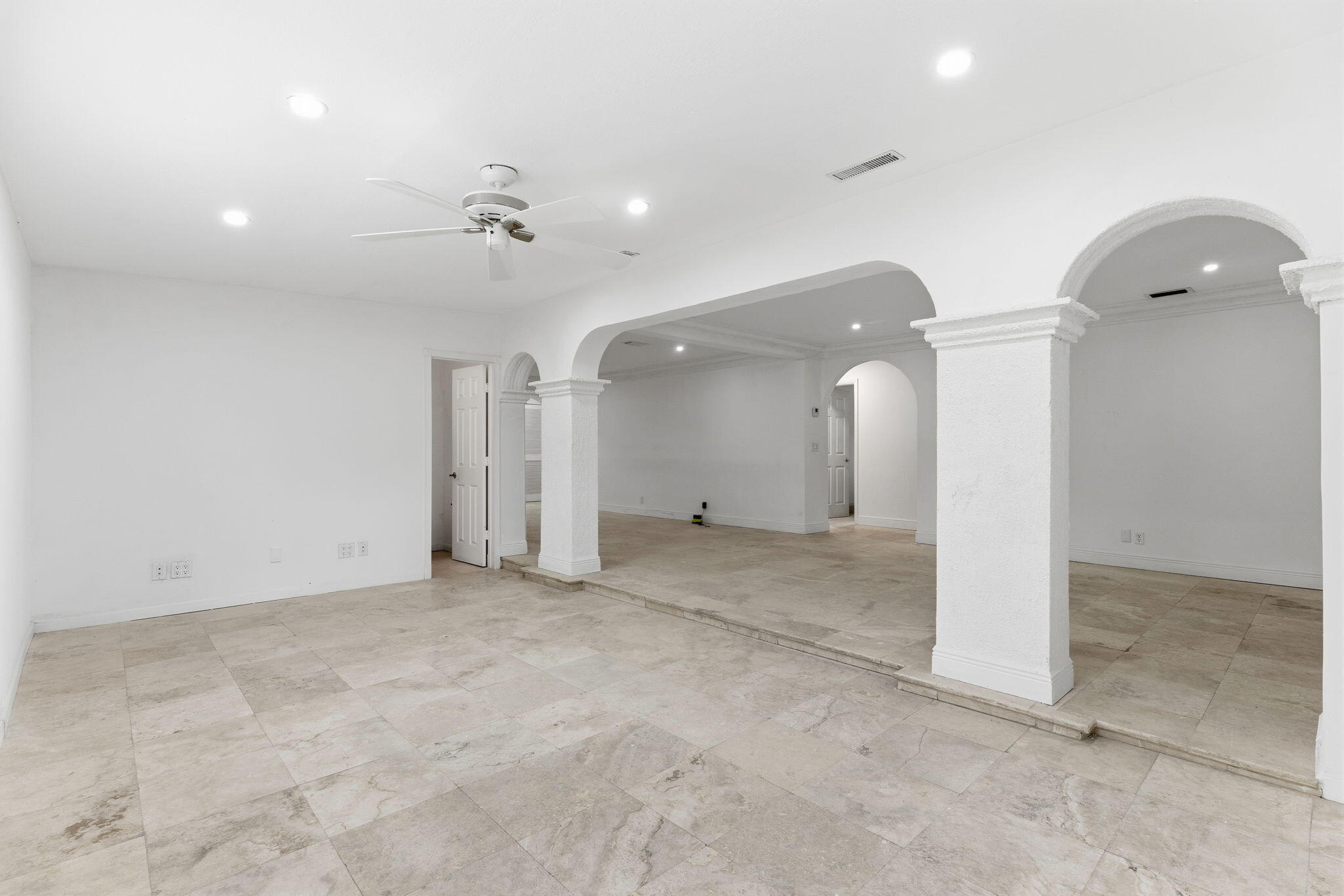 ROSELAND PARK - Residential