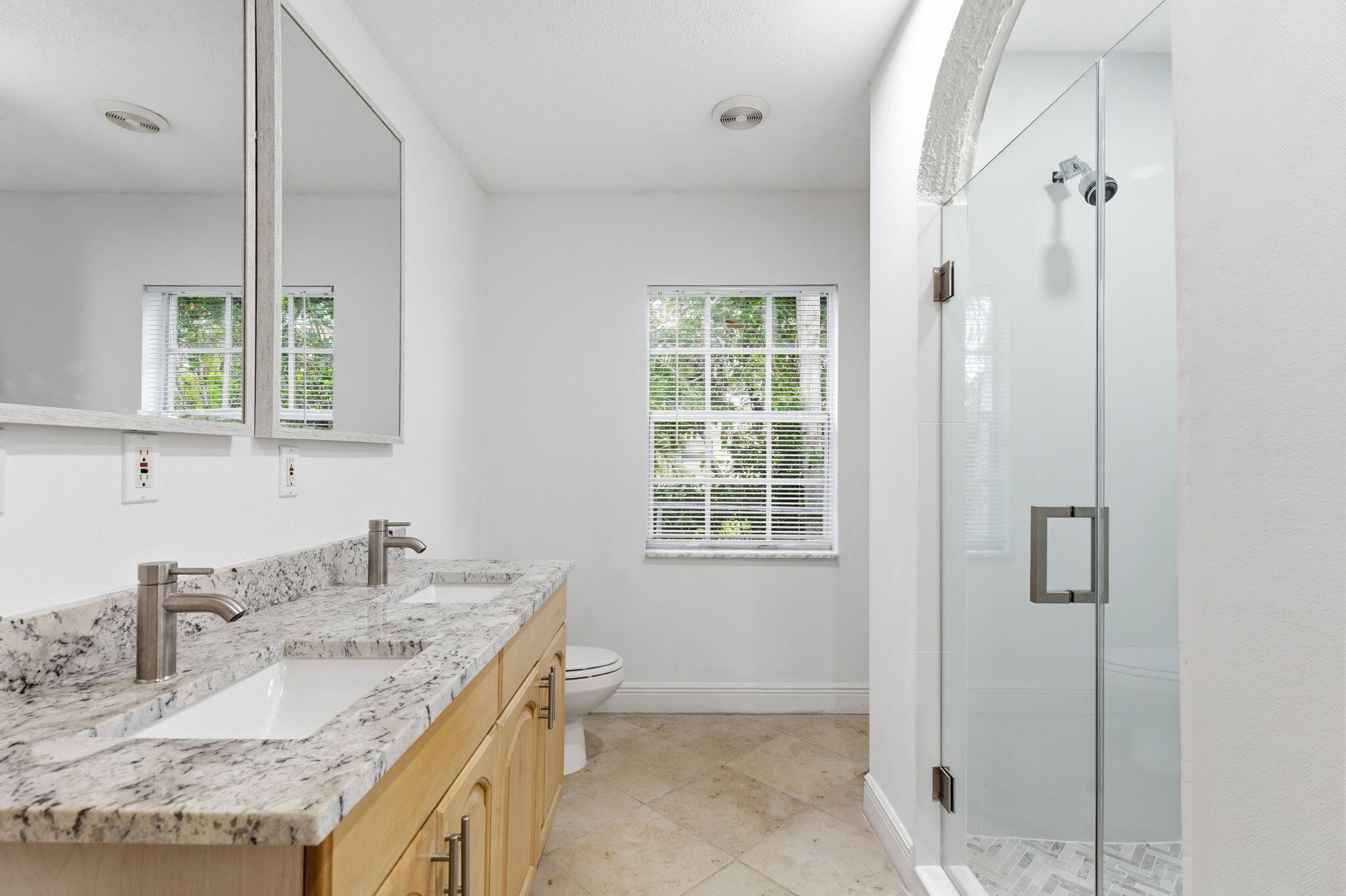 ROSELAND PARK - Residential