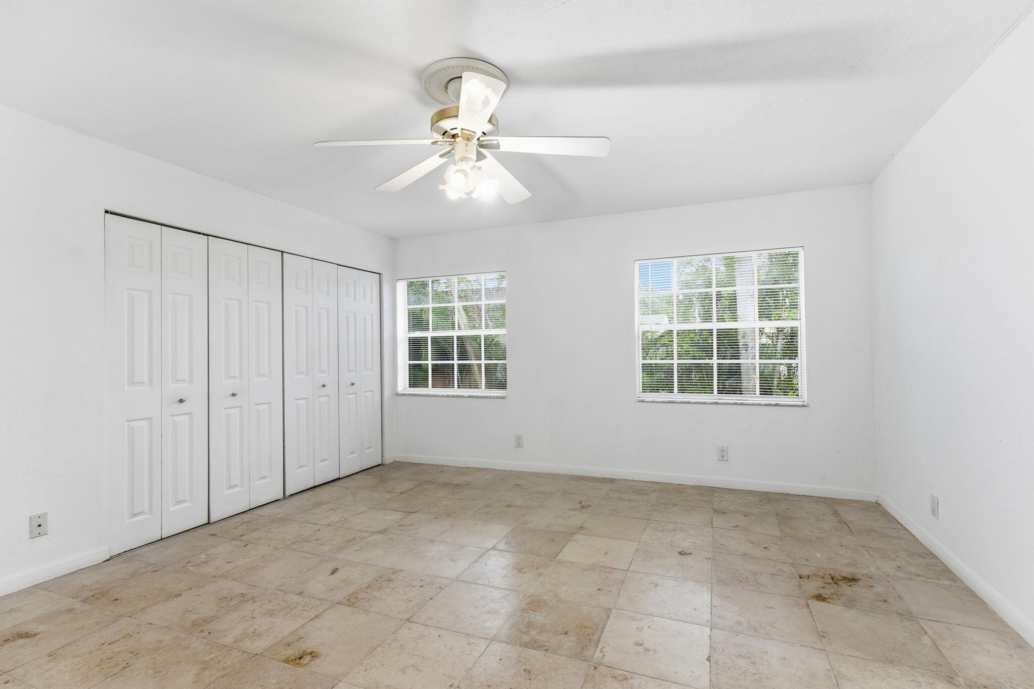ROSELAND PARK - Residential