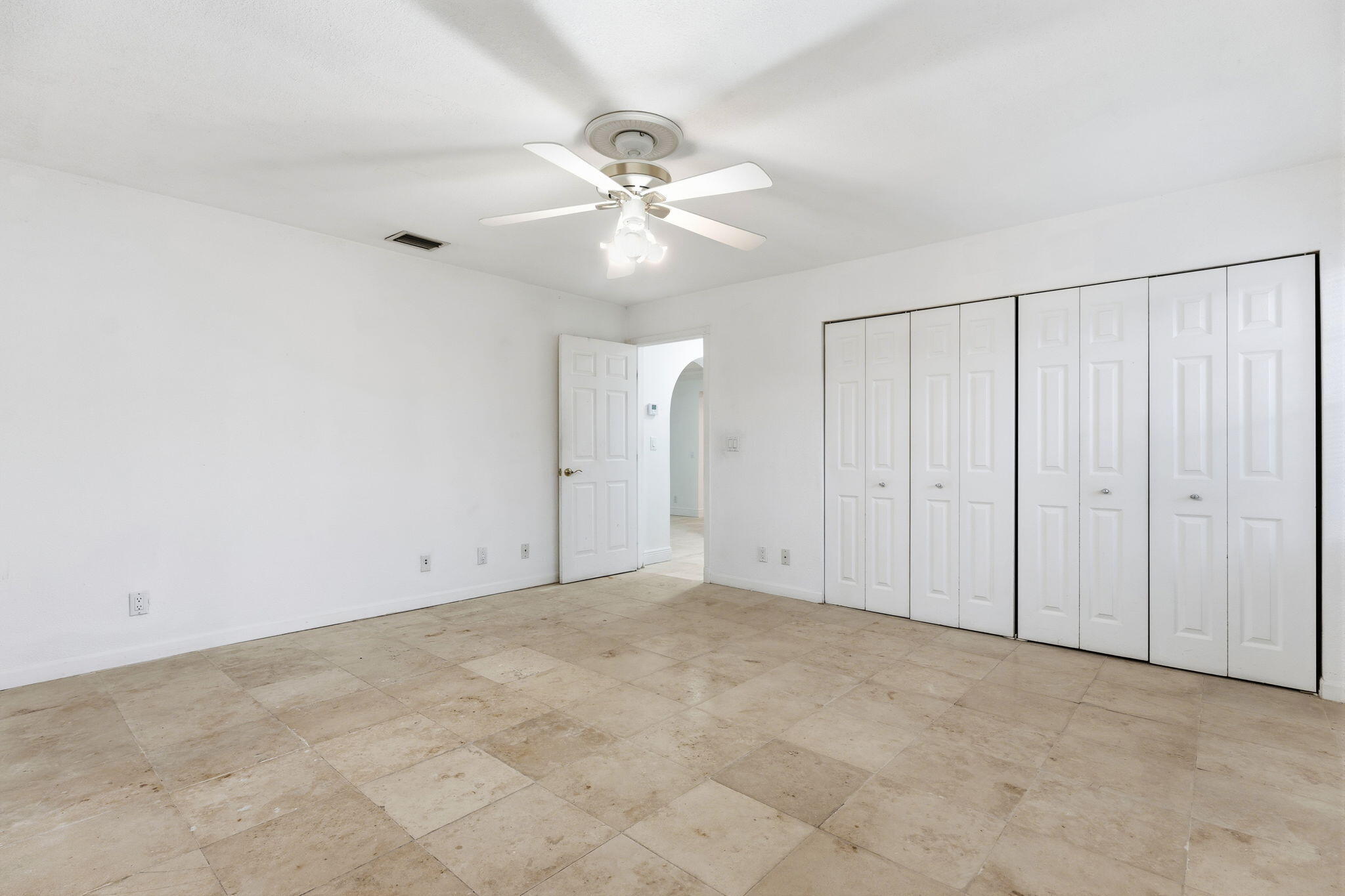 ROSELAND PARK - Residential